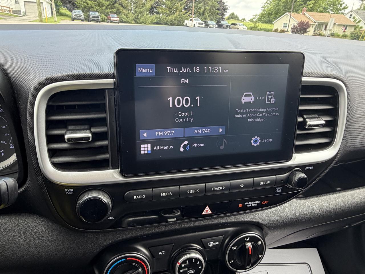 2022 Hyundai Venue Essential  ** CALL PICTON 1*866*979*8802 Photo