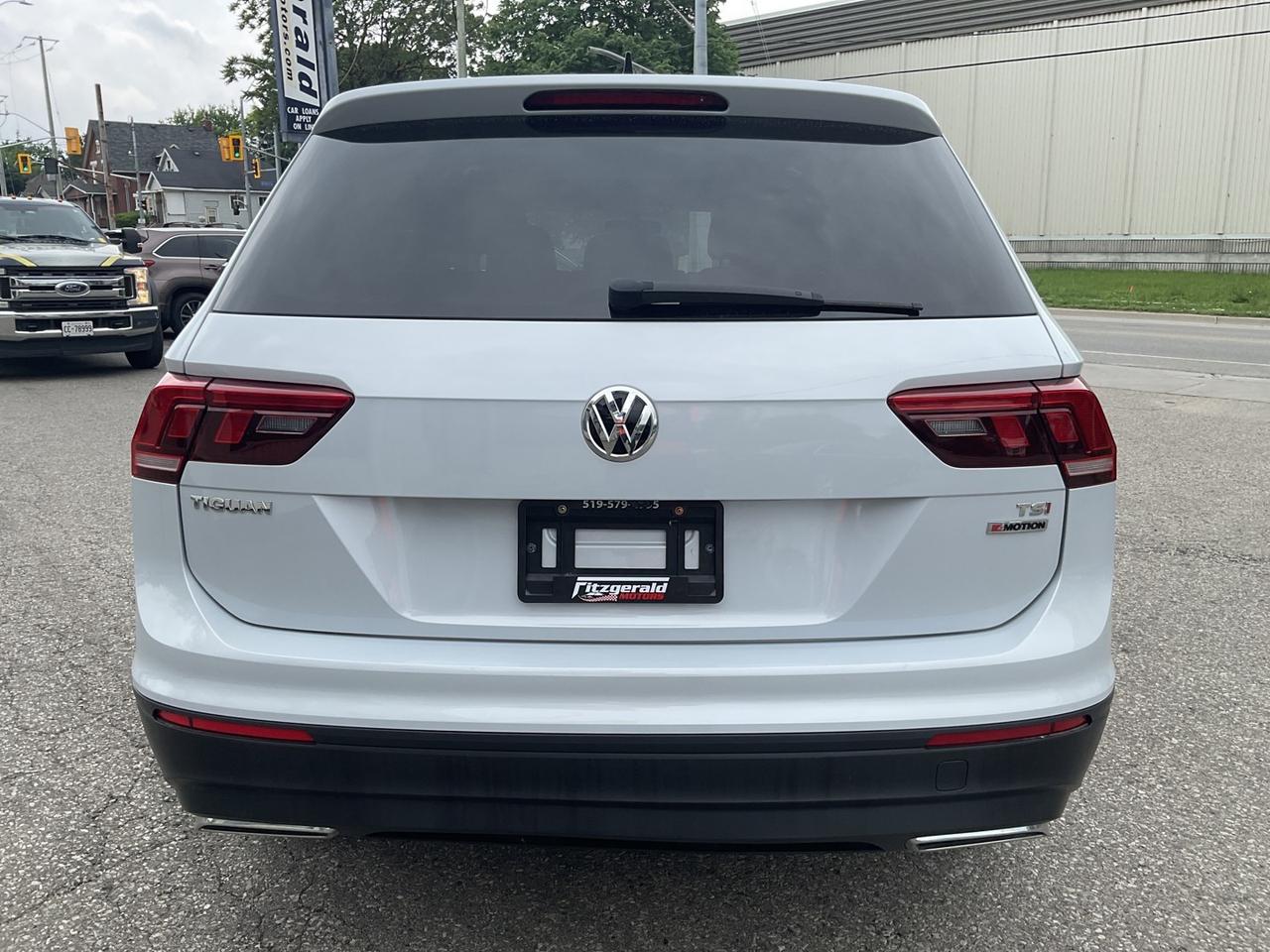 2018 Volkswagen Tiguan Comfortline 4Motion AWD - LEATHER! NAV! BACK-UP CA Photo