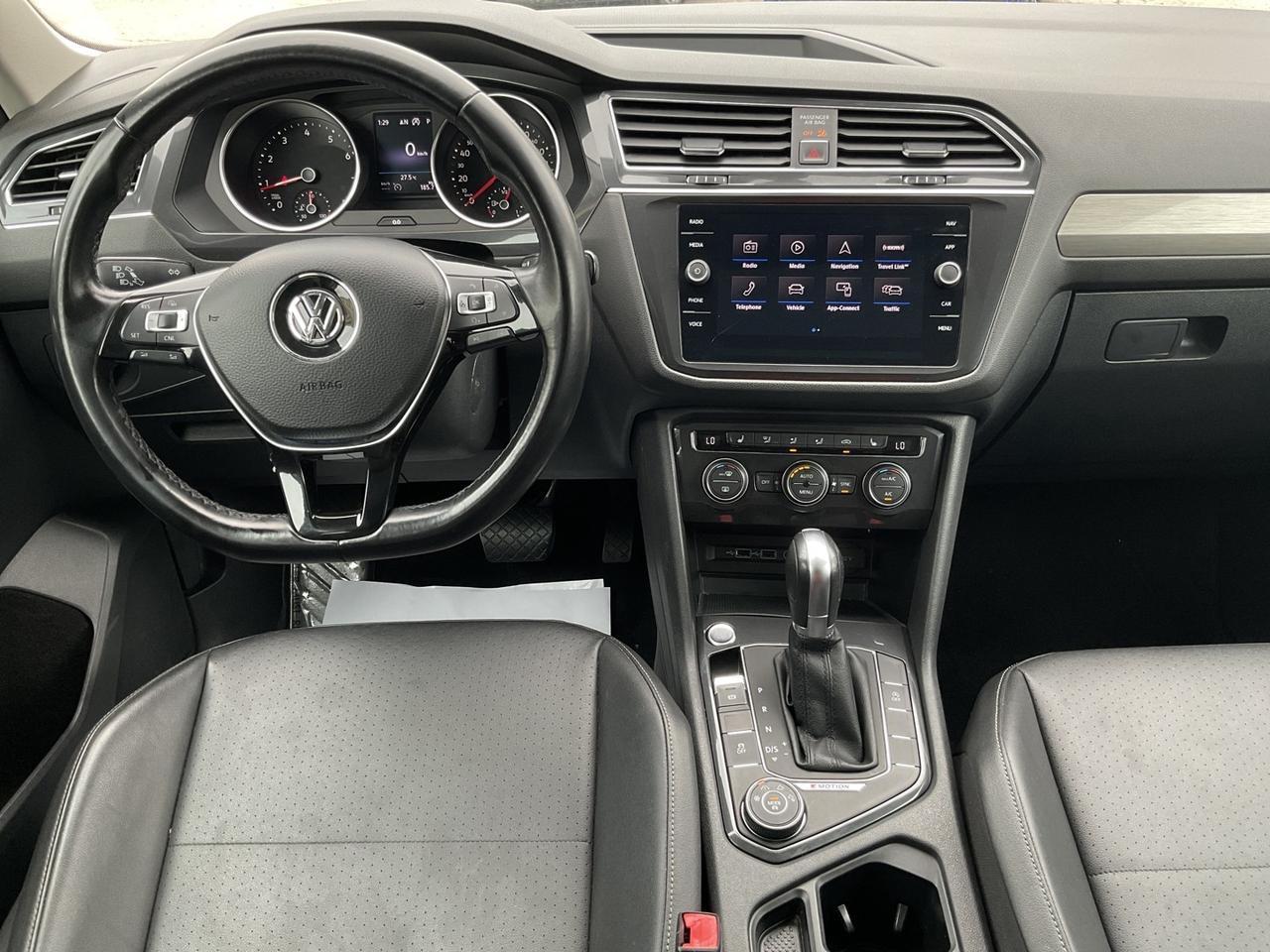 2018 Volkswagen Tiguan Comfortline 4Motion AWD - LEATHER! NAV! BACK-UP CA Photo