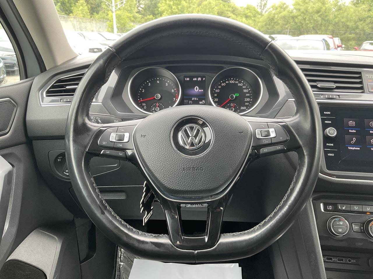 2018 Volkswagen Tiguan Comfortline 4Motion AWD - LEATHER! NAV! BACK-UP CA Photo