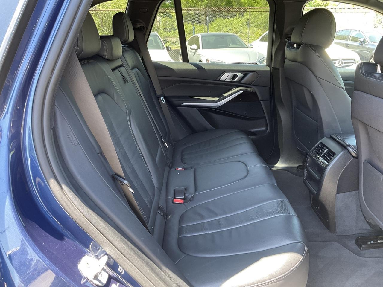 2019 BMW X5 xDrive40i - LTHR! NAV! BACK-UP CAM! BSM! PANO ROOF Photo