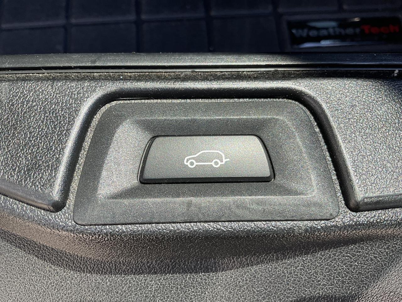 2019 BMW X5 xDrive40i - LTHR! NAV! BACK-UP CAM! BSM! PANO ROOF Photo