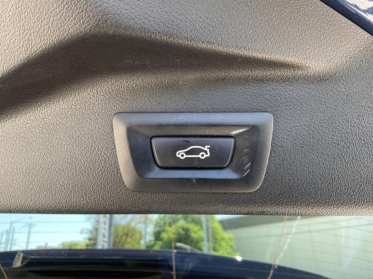 2019 BMW X5 xDrive40i - LTHR! NAV! BACK-UP CAM! BSM! PANO ROOF Photo