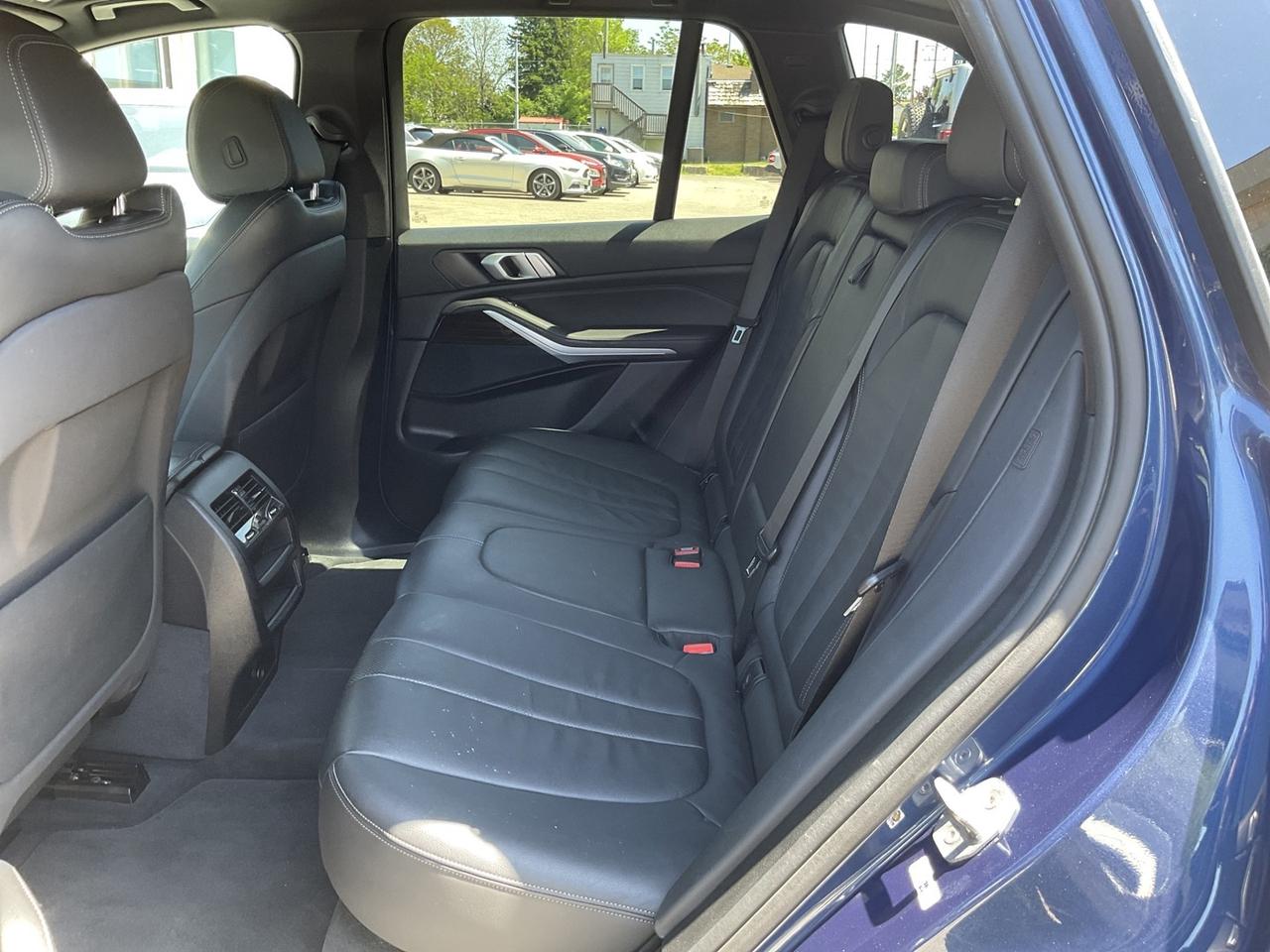 2019 BMW X5 xDrive40i - LTHR! NAV! BACK-UP CAM! BSM! PANO ROOF Photo