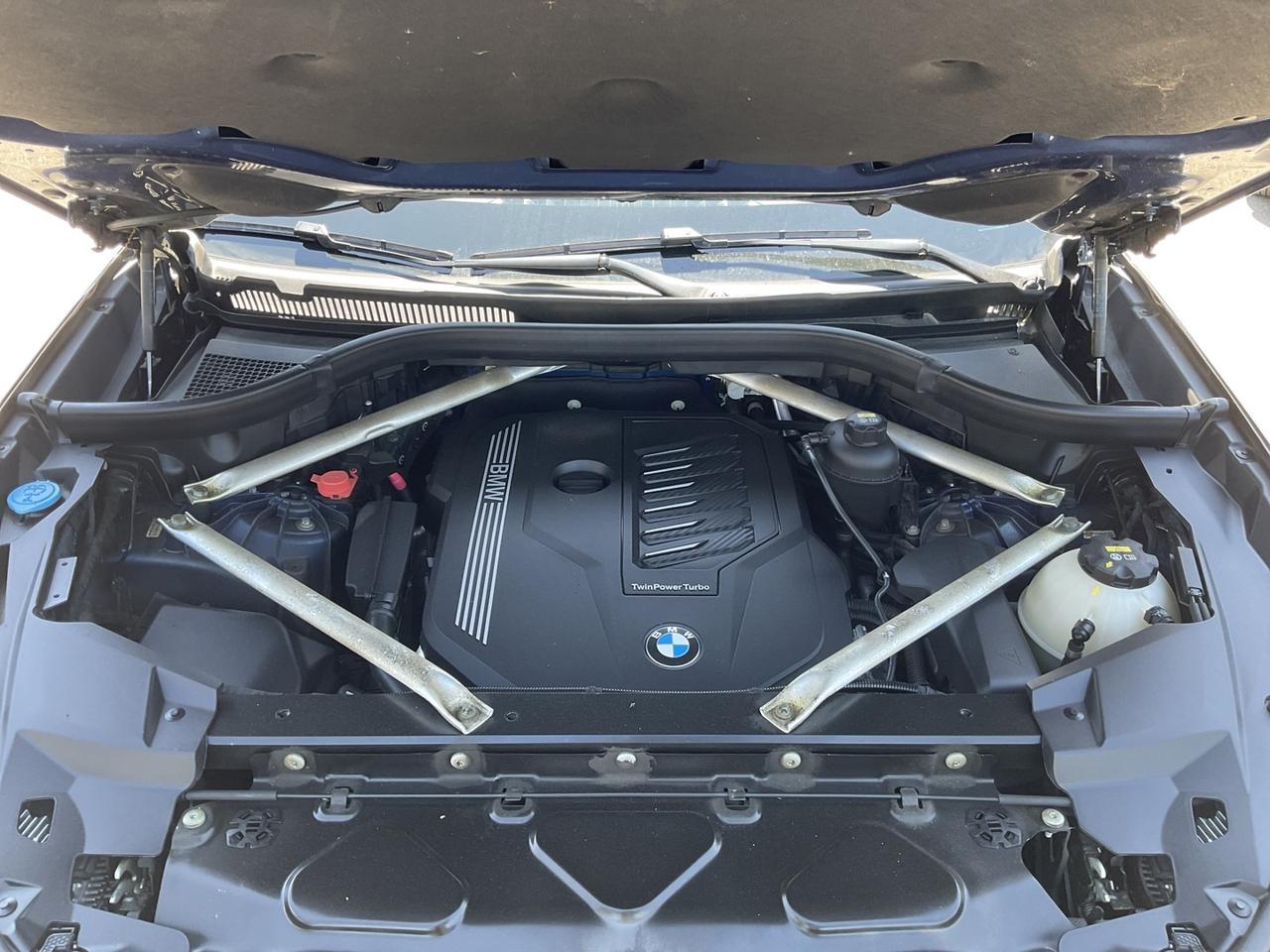 2019 BMW X5 xDrive40i - LTHR! NAV! BACK-UP CAM! BSM! PANO ROOF Photo