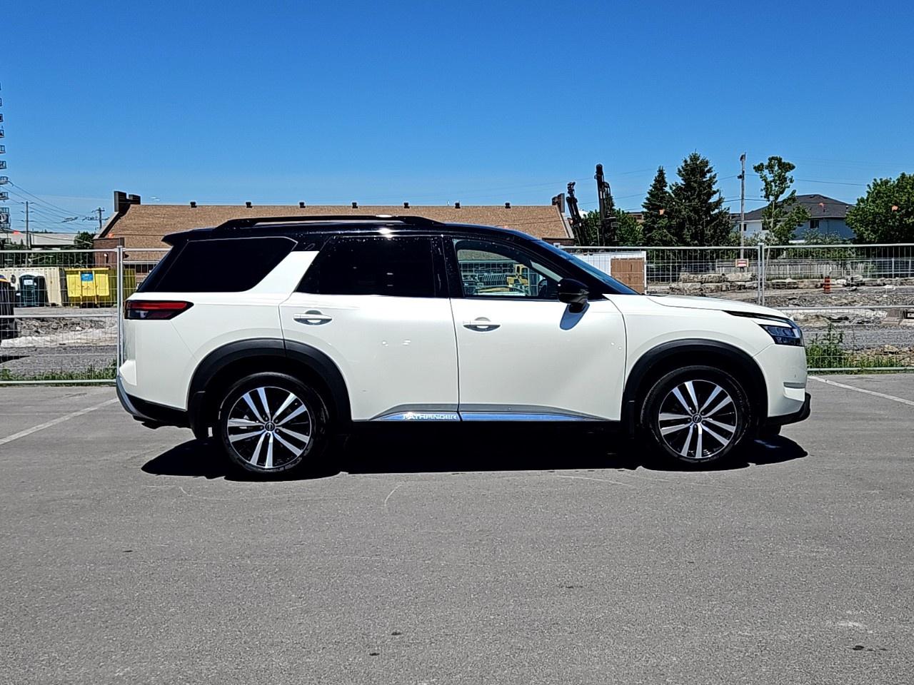 2024 Nissan Pathfinder Platinum 4WD Photo