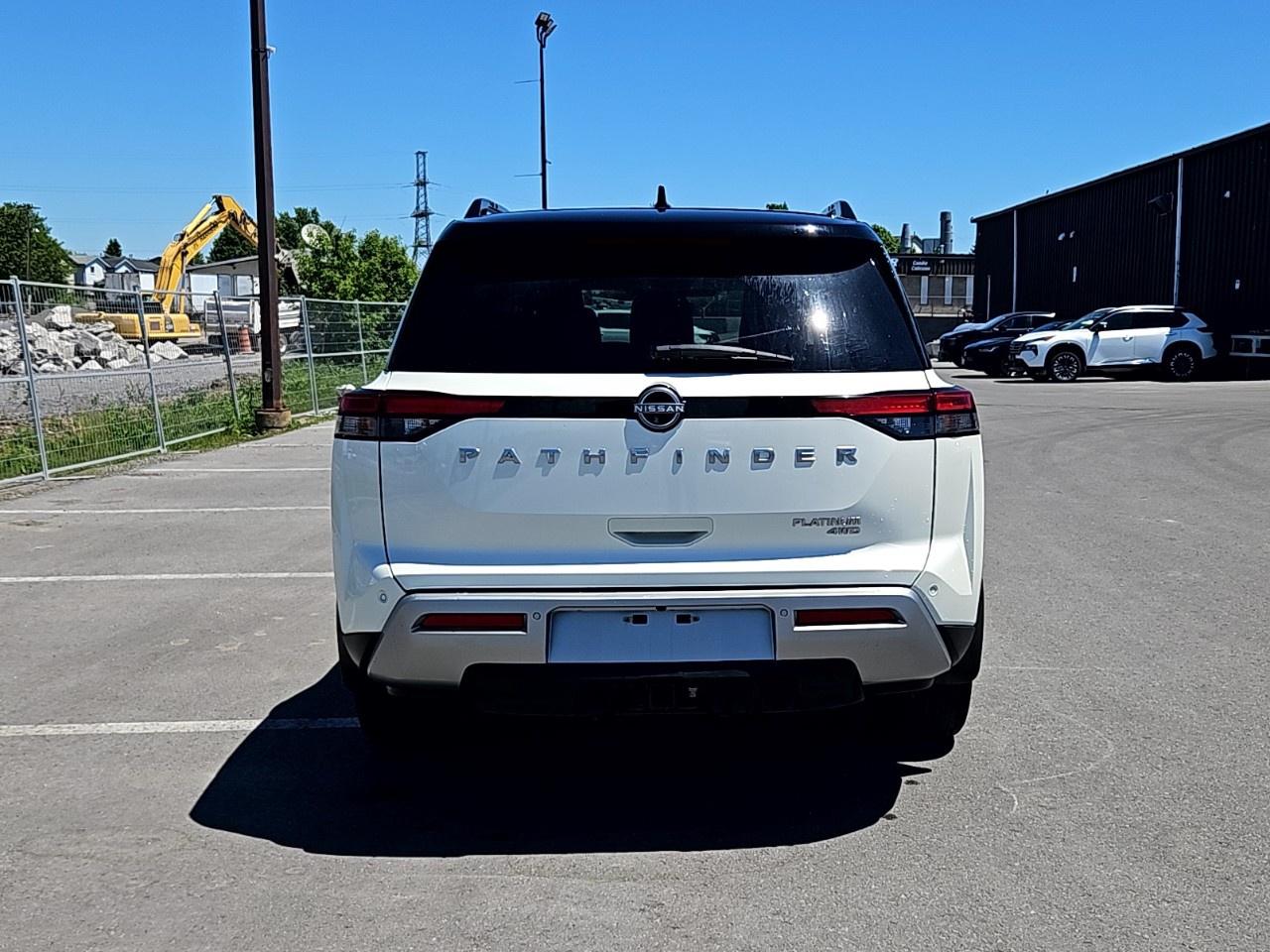2024 Nissan Pathfinder Platinum 4WD Photo