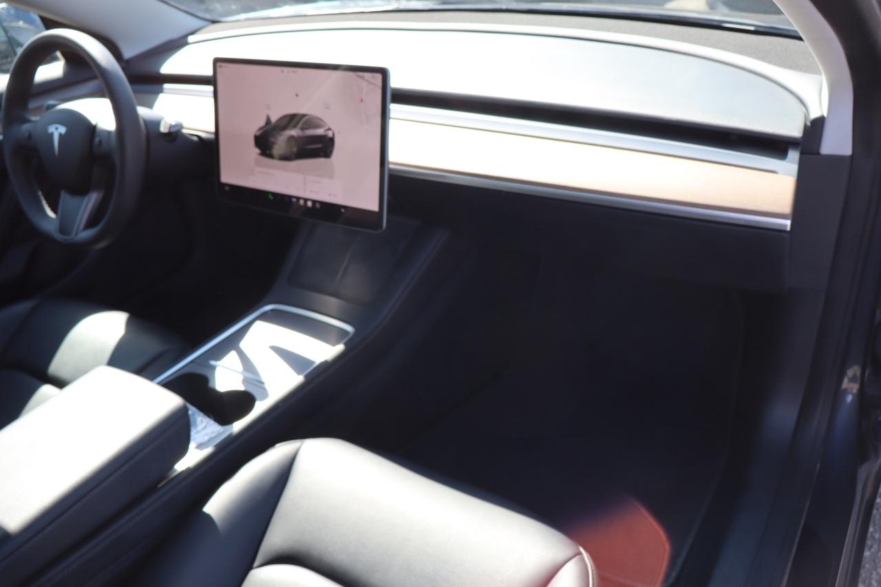 2022 Tesla Model 3 STANDARD RANGE PLUS Photo