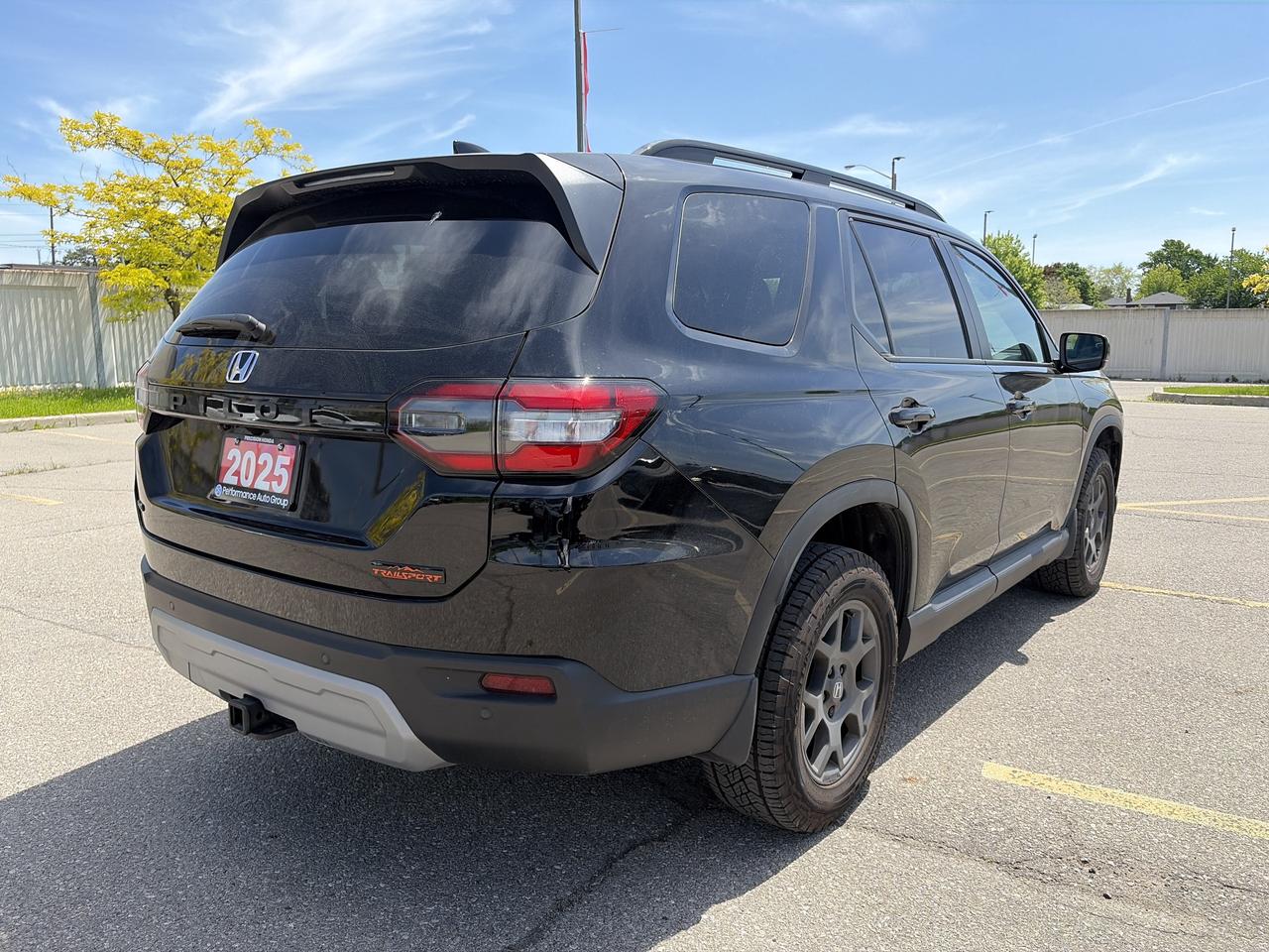 2025 Honda Pilot TrailSport AWD Photo