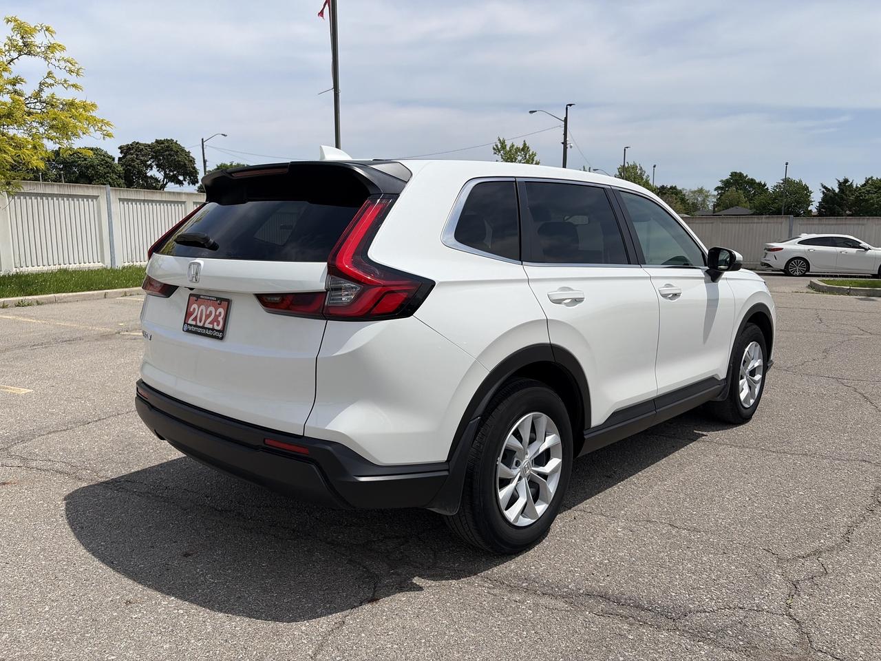 2023 Honda CR-V LX-B AWD  Heated Seats  Rear Camera CarPlay Photo