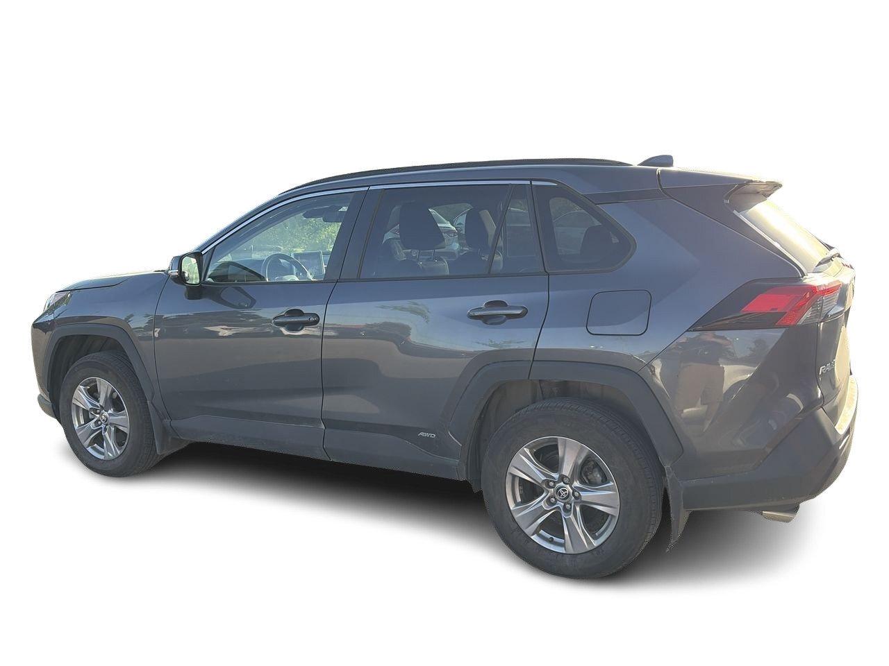 2025 Toyota RAV4 Hybrid XLE AWD 6.95%TCUV   WIRELESS CARPLAY/ANDROID AUTO Photo