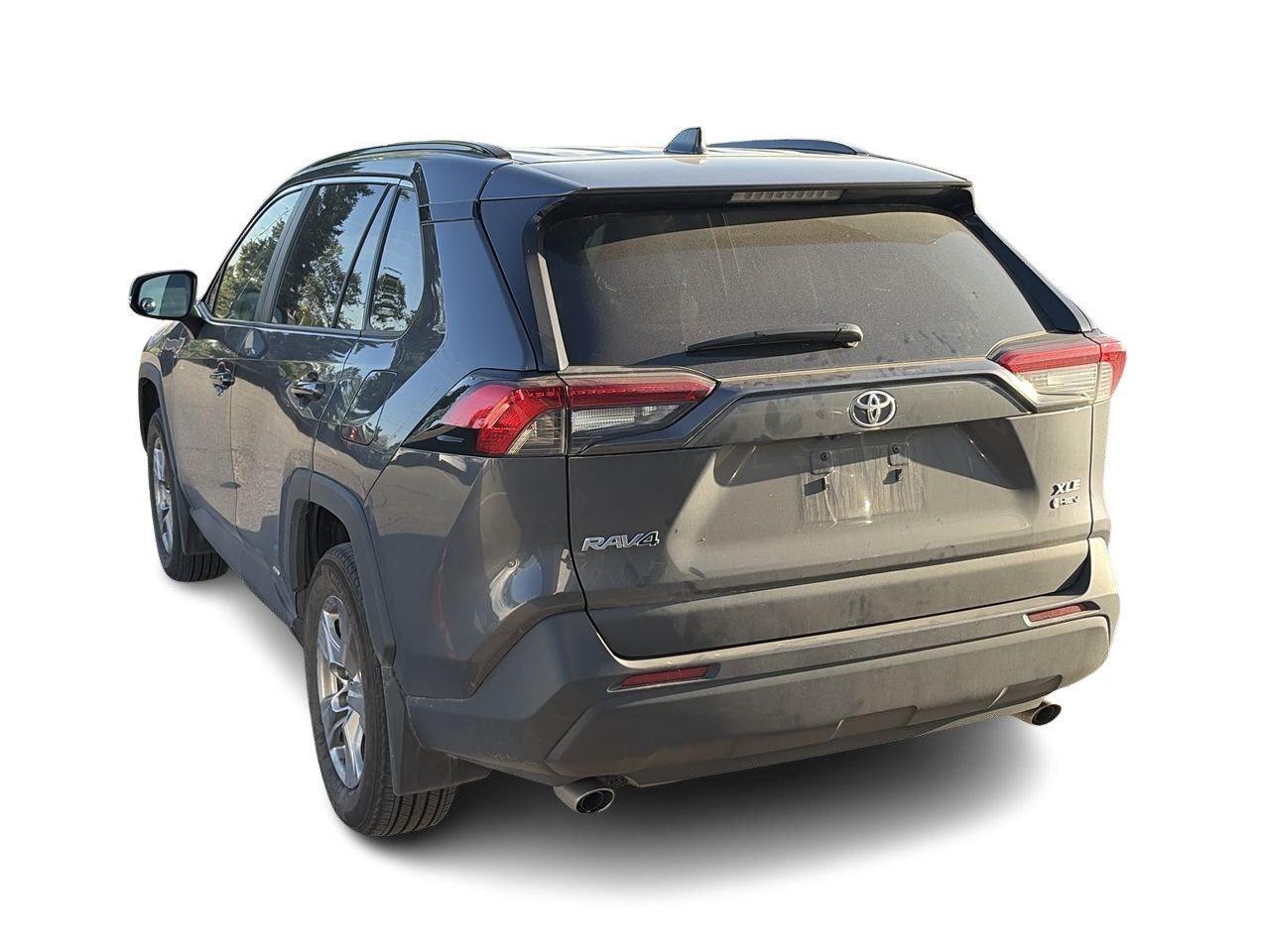 2025 Toyota RAV4 Hybrid XLE AWD 6.95%TCUV   WIRELESS CARPLAY/ANDROID AUTO Photo