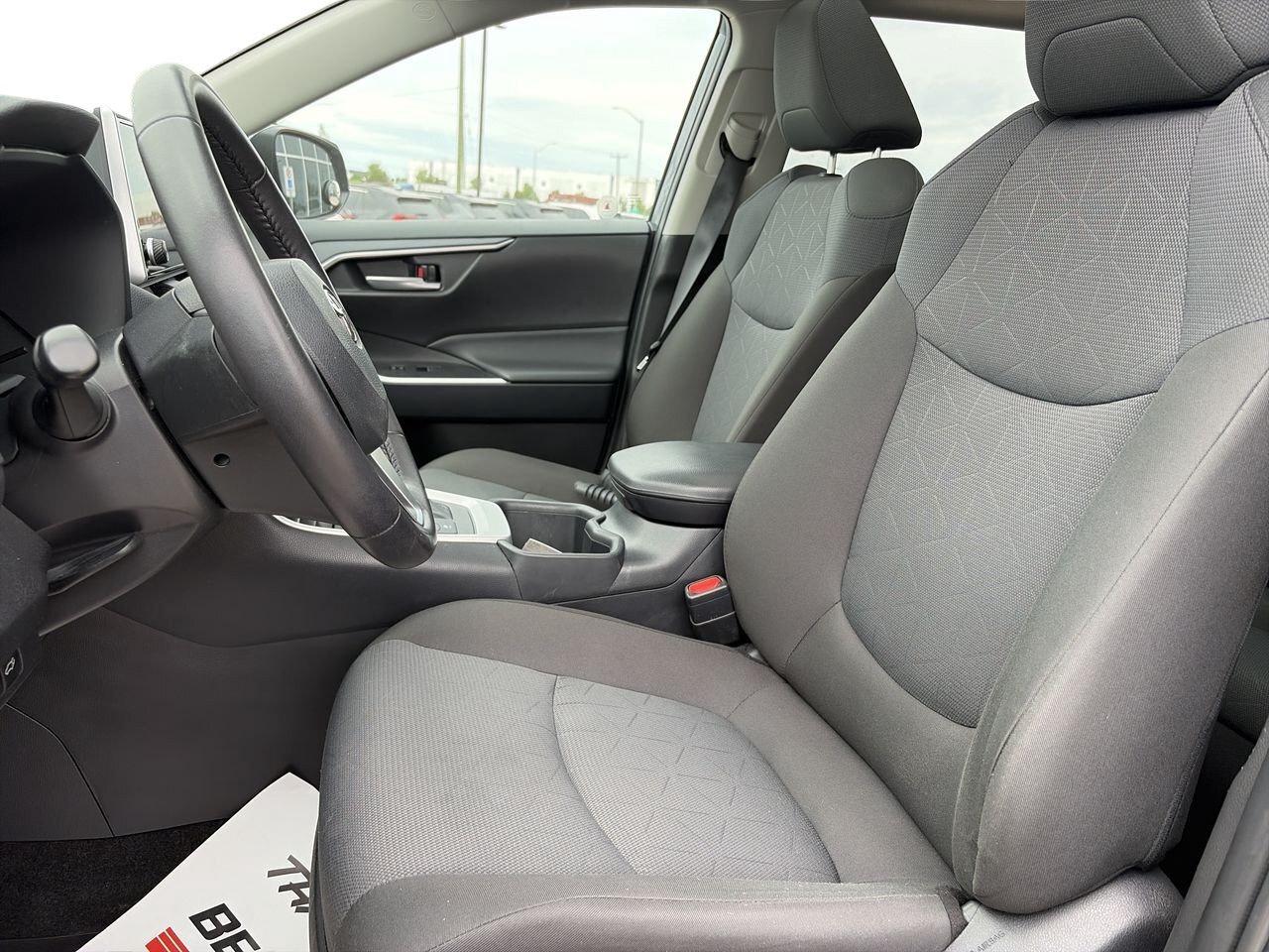 2025 Toyota RAV4 Hybrid XLE AWD WIRELESS CARPLAY/ANDROID AUTO   HEAT STEER Photo