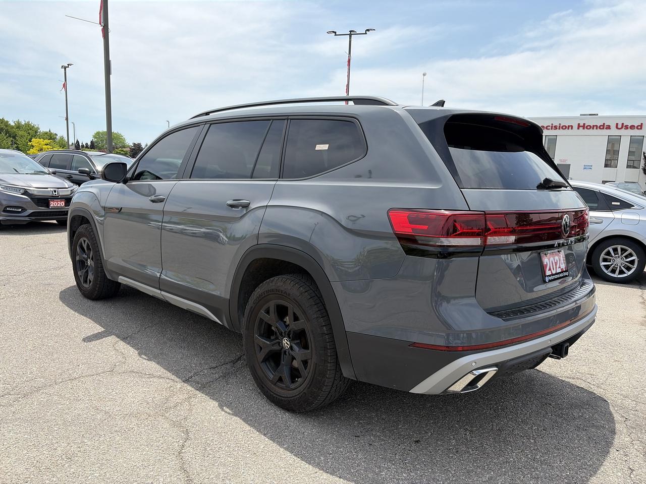 2024 Volkswagen Atlas Peak Edition Photo