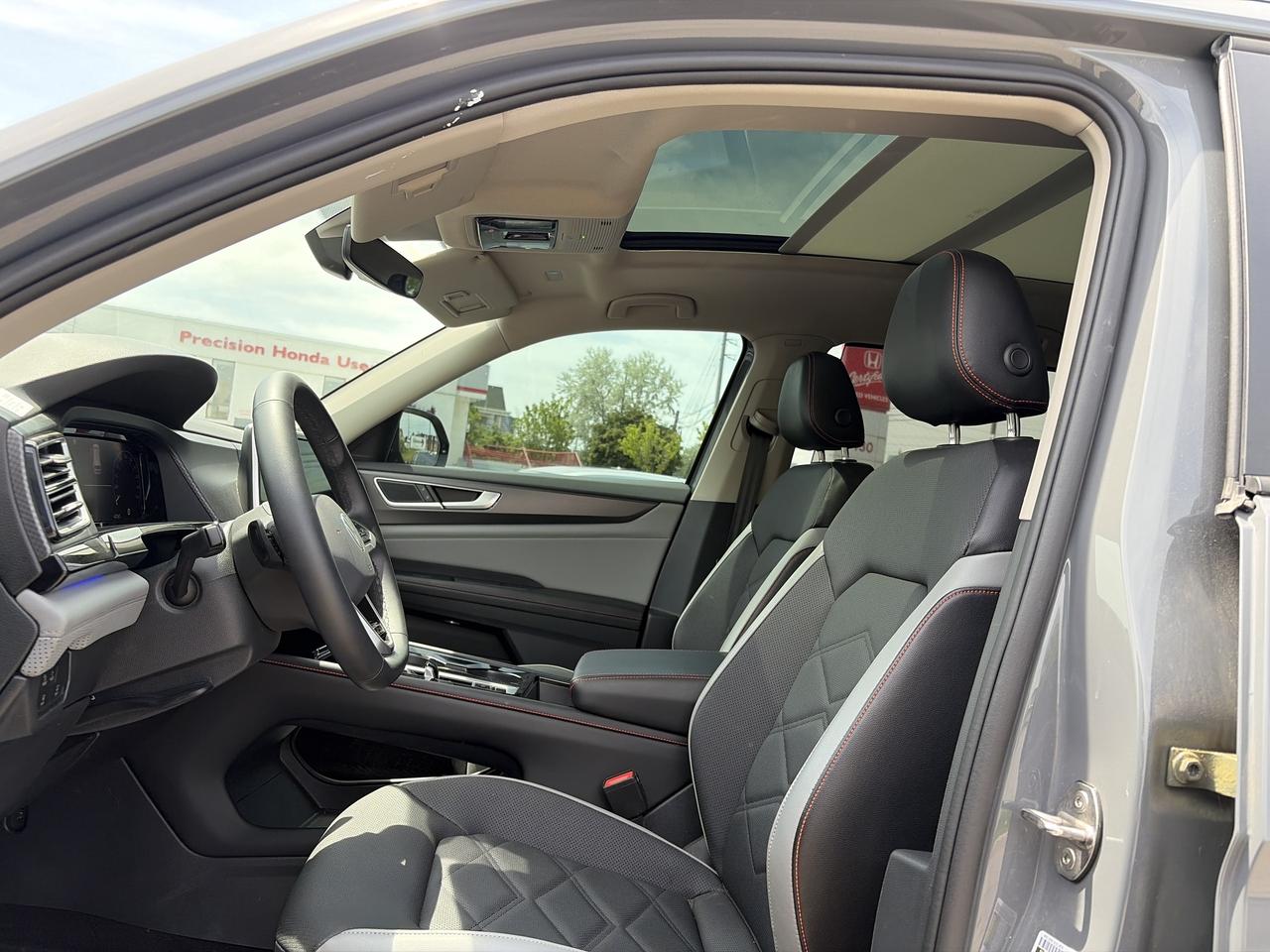 2024 Volkswagen Atlas Peak Edition Photo