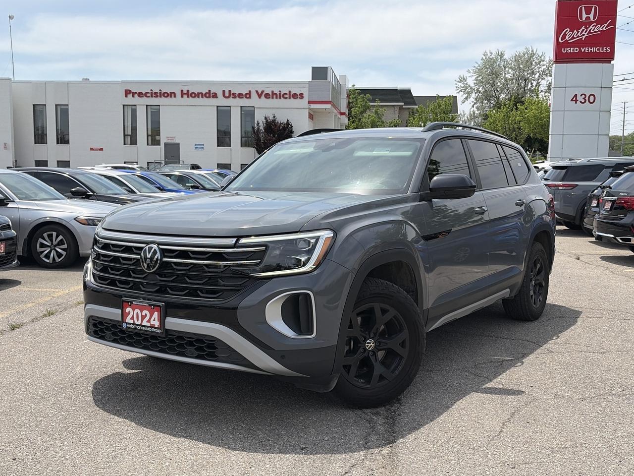 2024 Volkswagen Atlas Peak Edition Photo