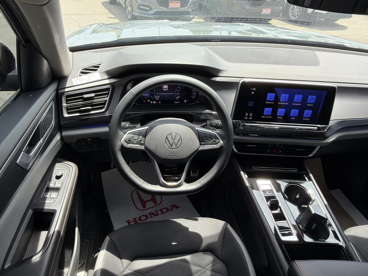 2024 Volkswagen Atlas Peak Edition Photo