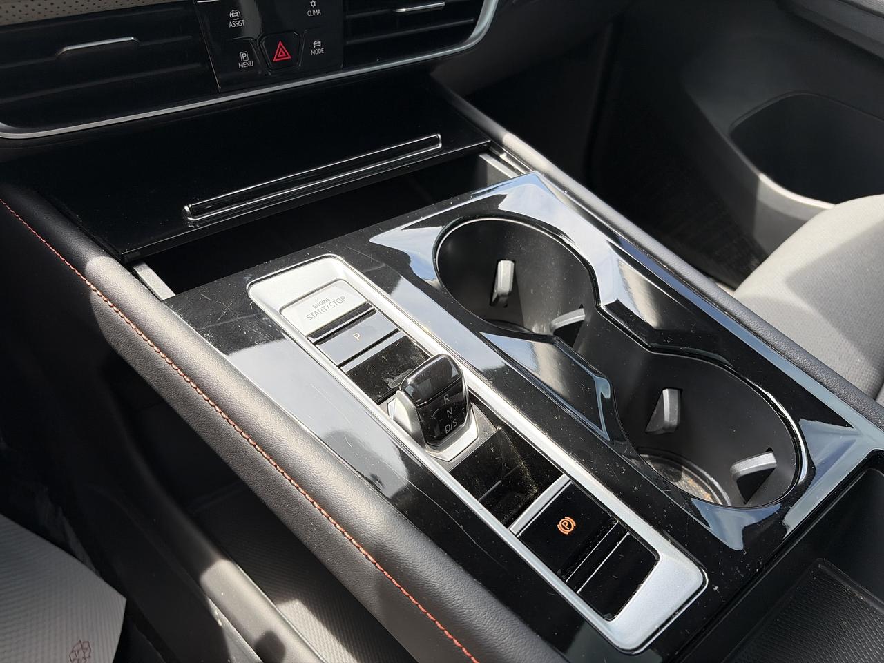 2024 Volkswagen Atlas Peak Edition Photo