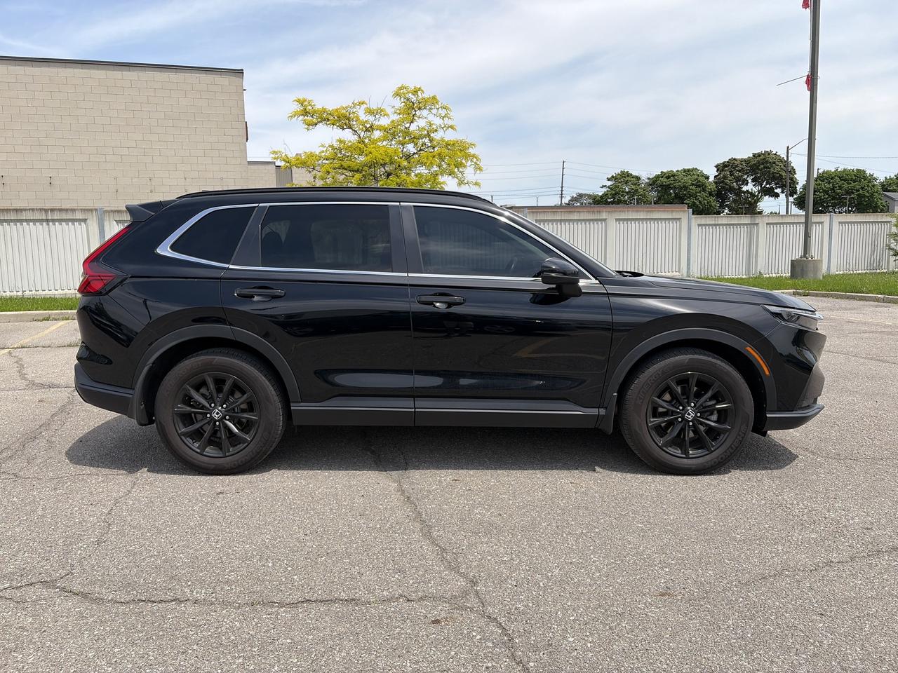 2024 Honda CR-V Sport CarPlay Rear Cam Sunroof Heated Seats Photo