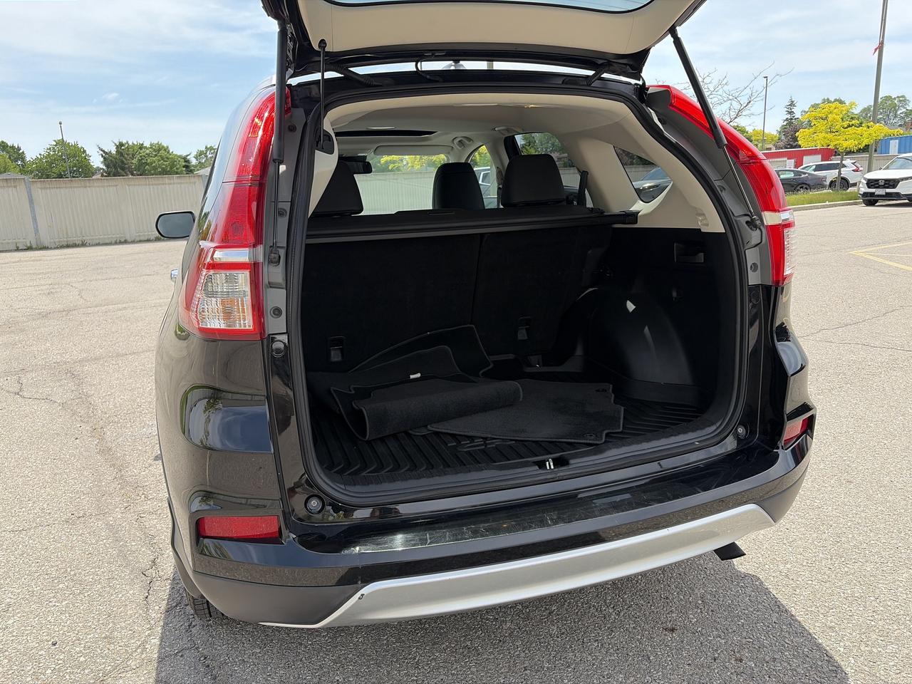 2015 Honda CR-V Touring Leather  Navigation  Sunroof Photo