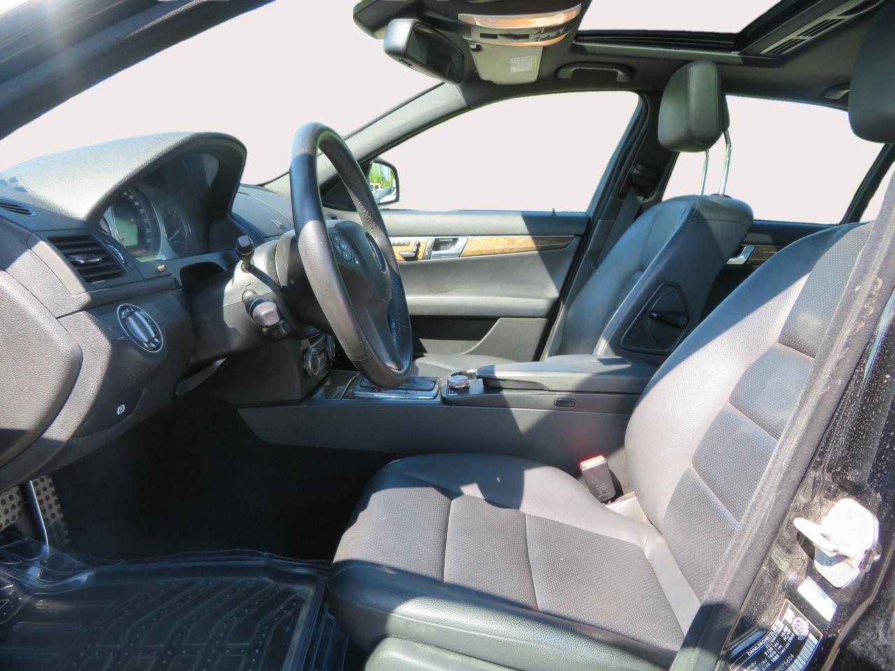 2008 Mercedes-Benz C-Class 4dr Sdn 3.0L 4MATIC Photo