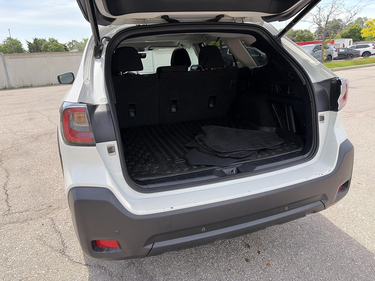 2023 Subaru Outback Touring Photo