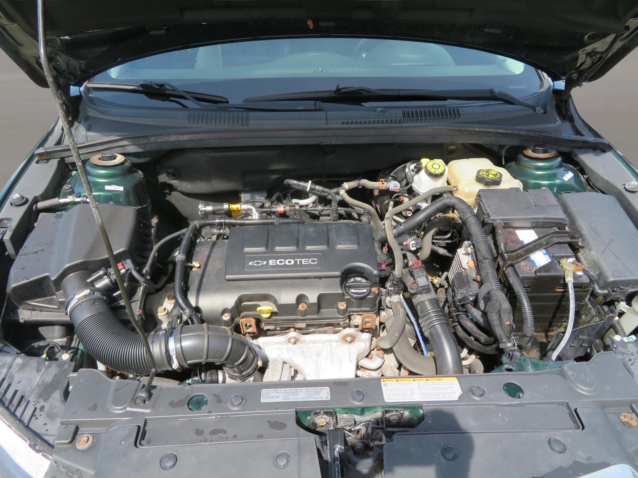 2014 Chevrolet Cruze 4dr Sdn 1LT Photo