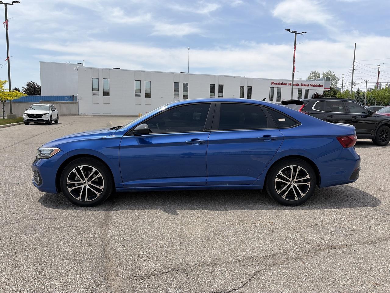 2024 Volkswagen Jetta Comfortline Leather Sunroof CarPlay Photo