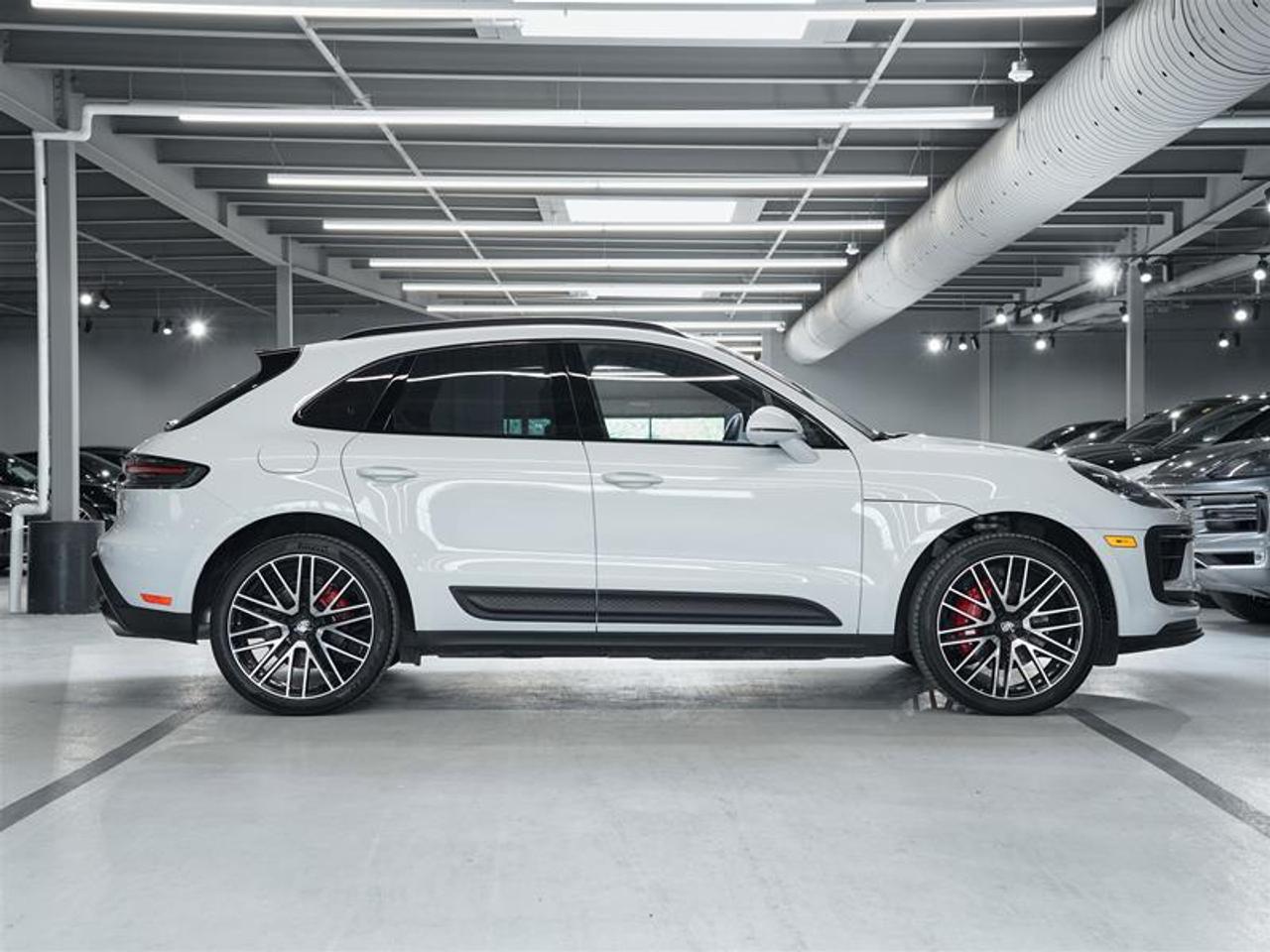 2023 Porsche Macan S Photo