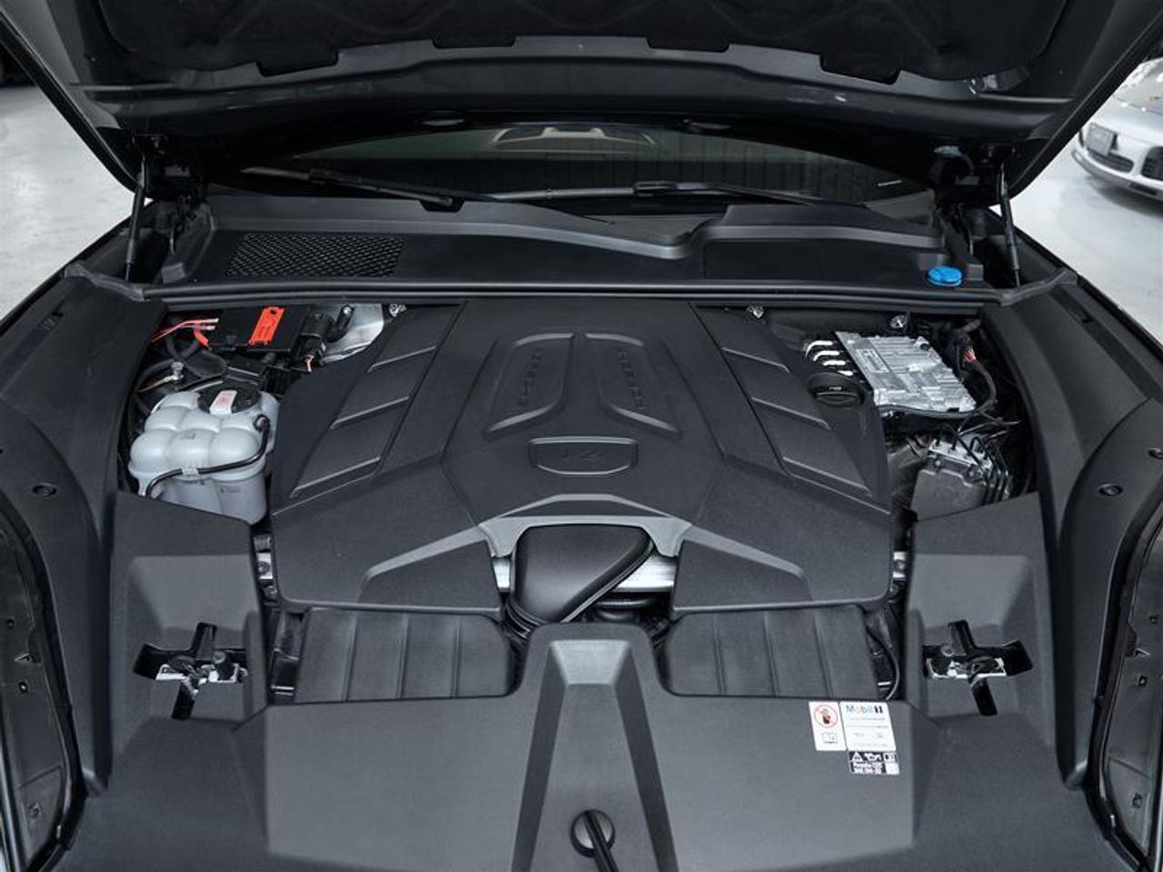 2024 Porsche Cayenne AWD Photo