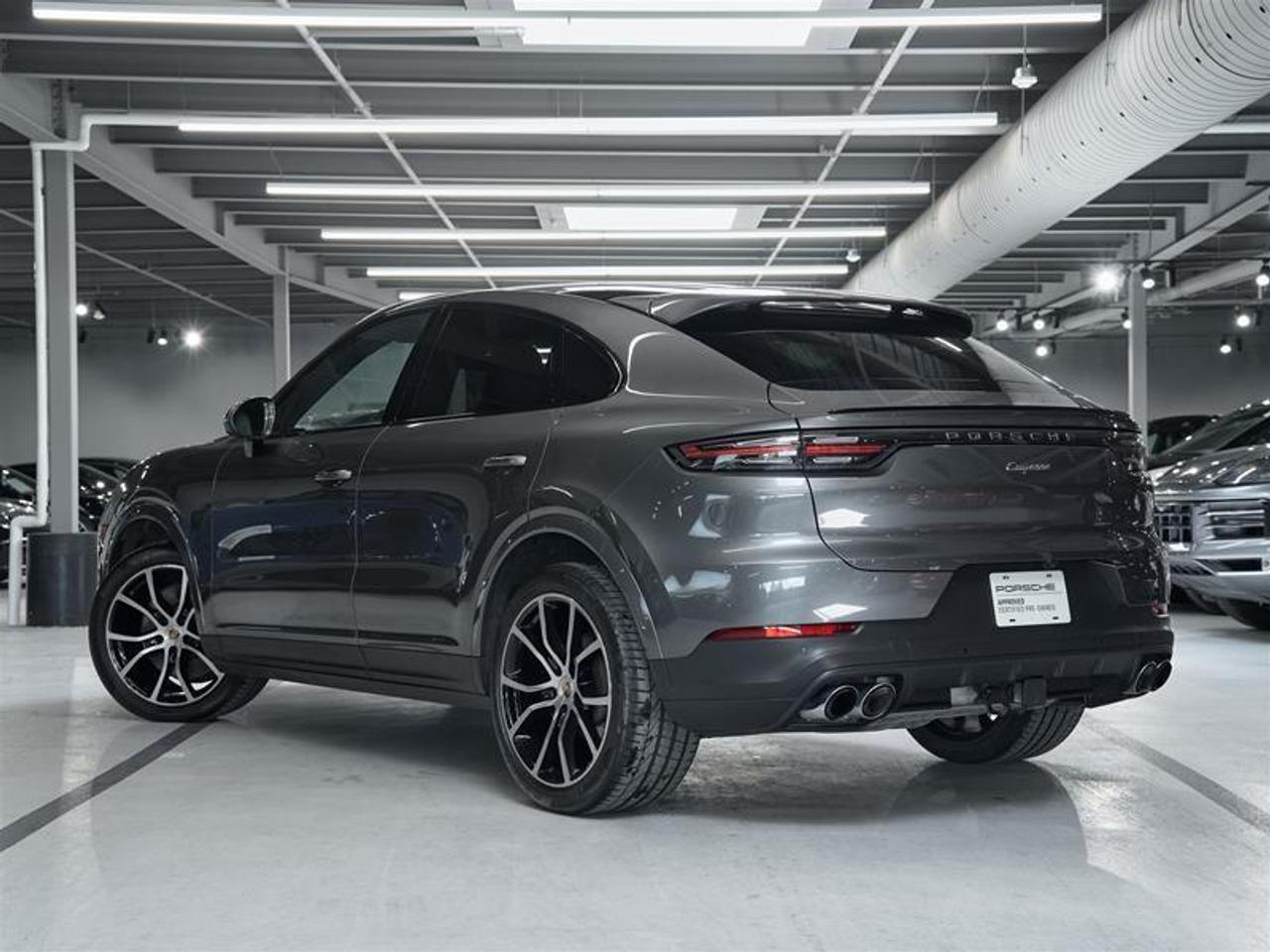 2023 Porsche Cayenne Coupe Photo2