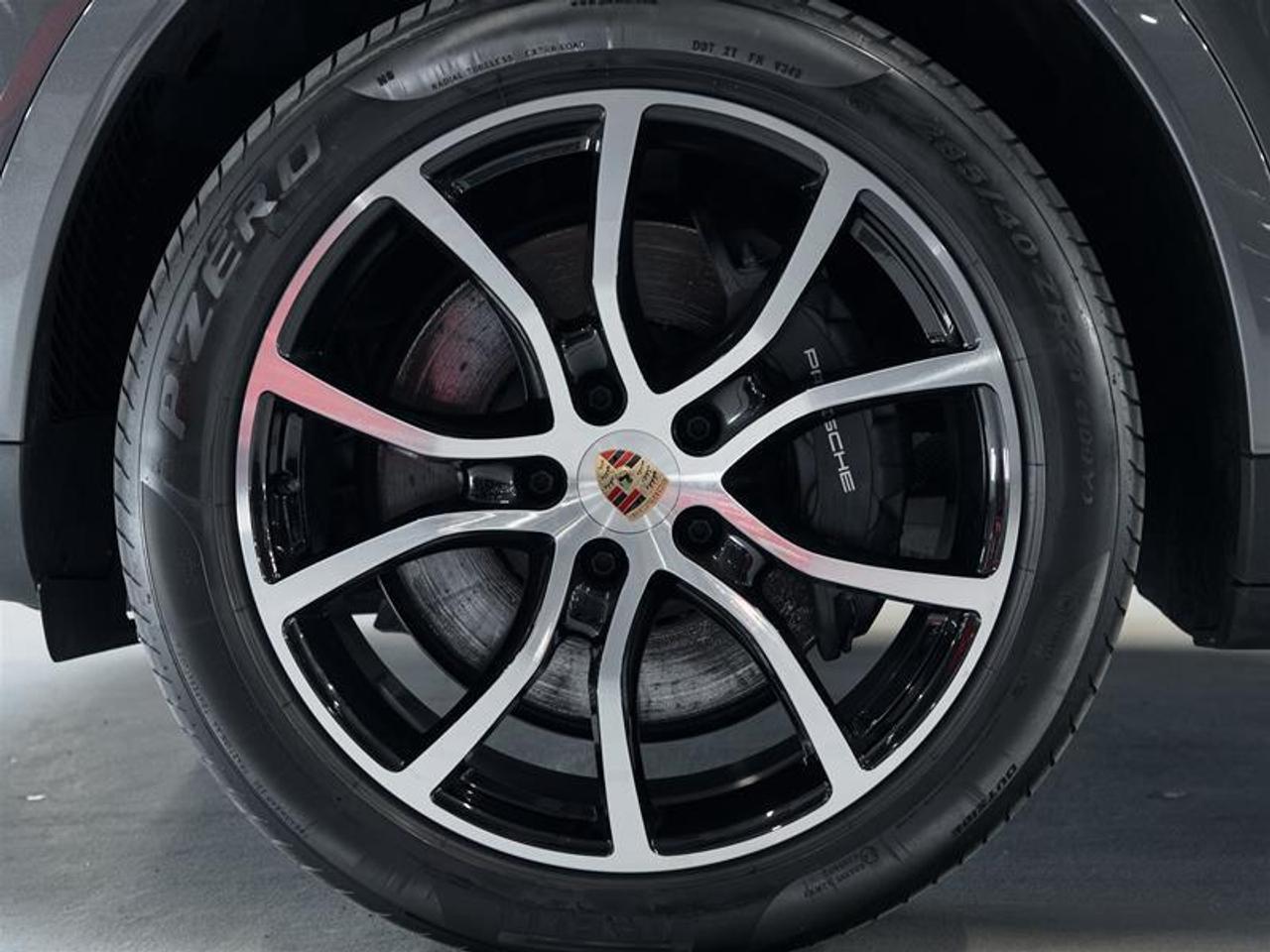 2023 Porsche Cayenne Coupe Photo