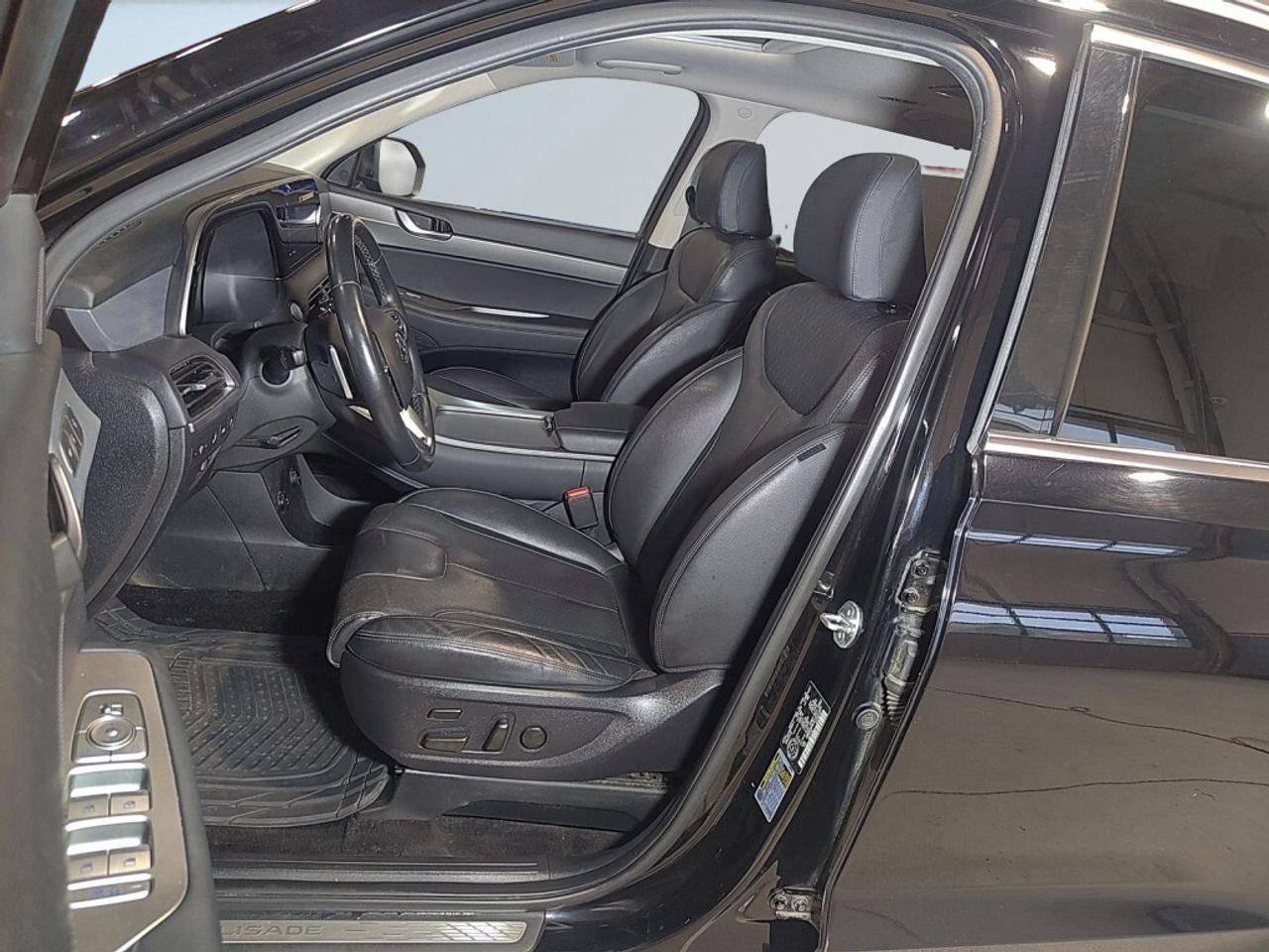 2020 Hyundai PALISADE Luxury AWD   8-Passenger   360 Camera   Sunroof Photo