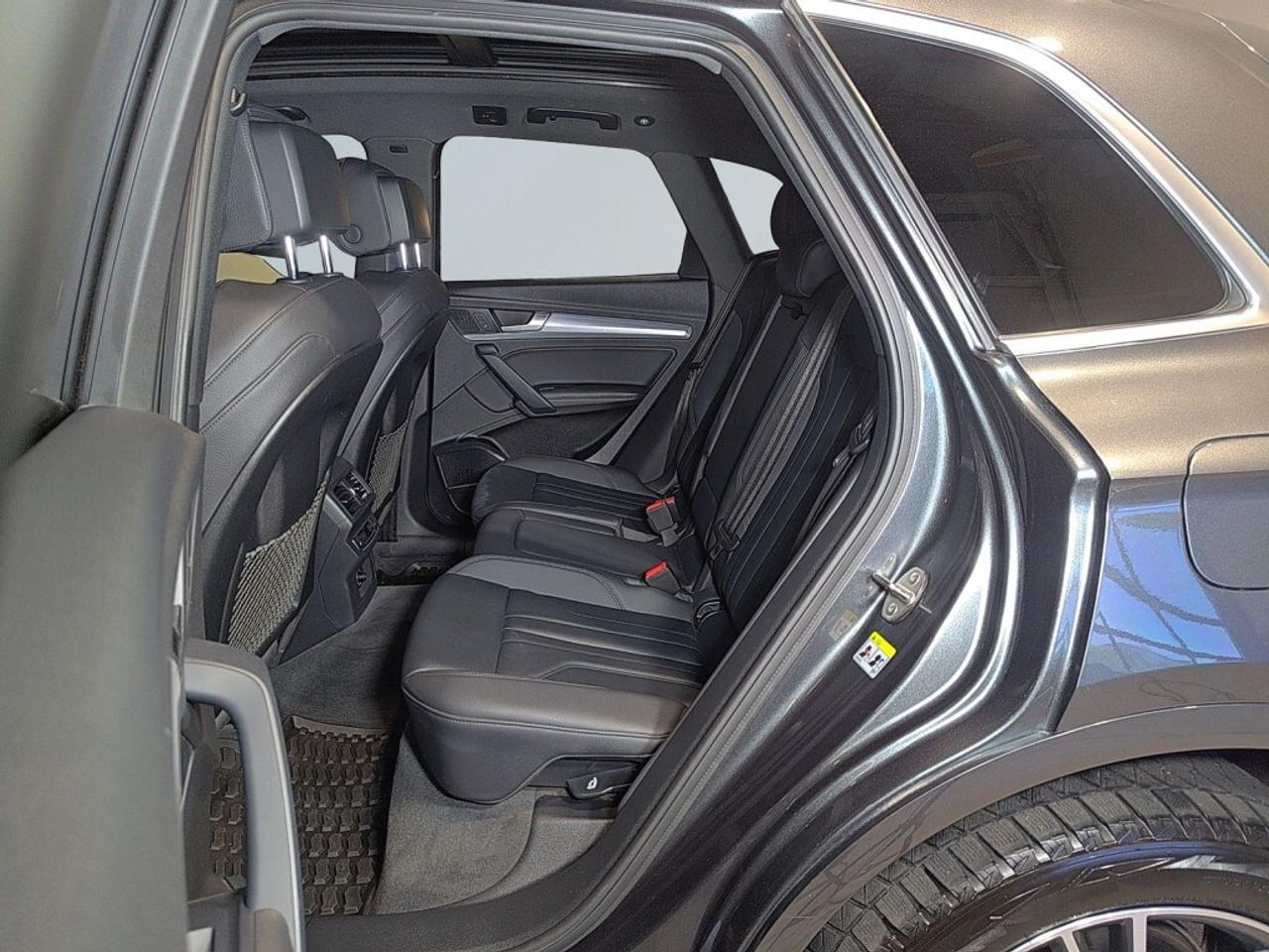 2020 Audi Q5 The Only Q5 E Hybrid Technik S-Line In Canada  Ver Photo