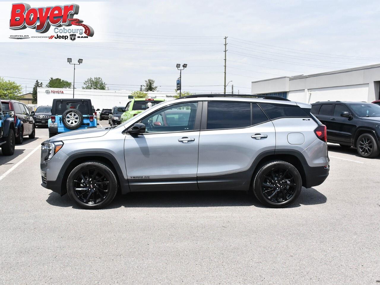 2023 GMC Terrain AWD SLE Photo2