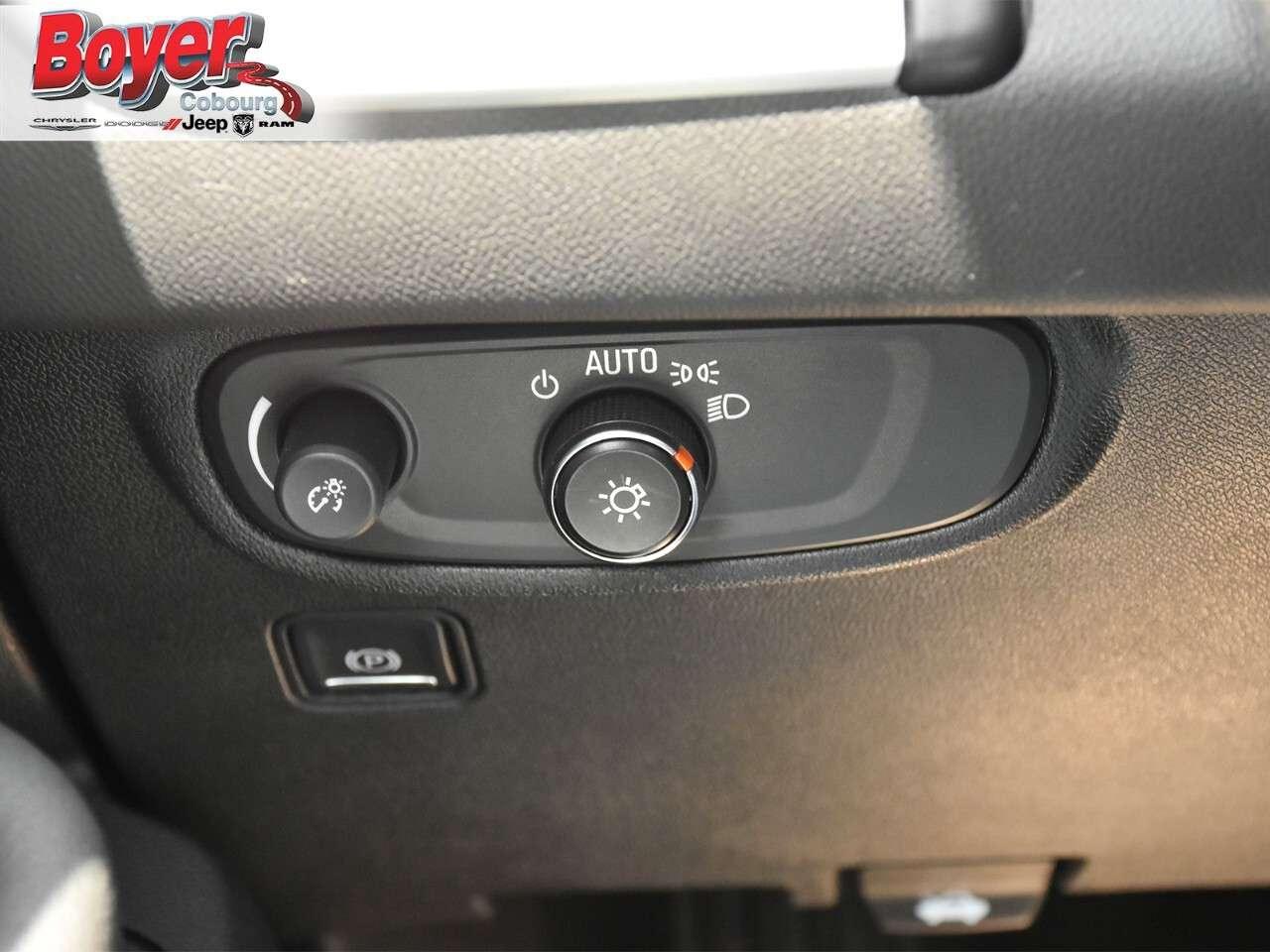 2023 GMC Terrain AWD SLE One Owner, dealer serviced, Power Moonroof Photo
