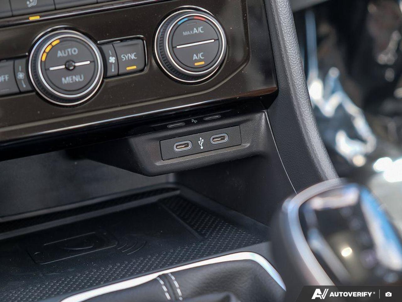 2024 Volkswagen Jetta Highline auto Photo