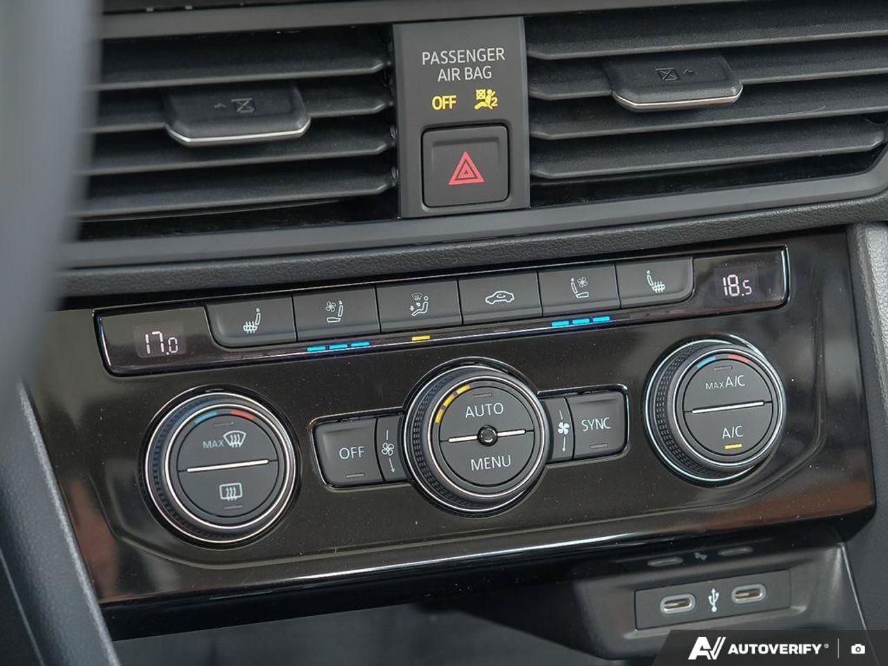 2024 Volkswagen Jetta Highline auto Photo