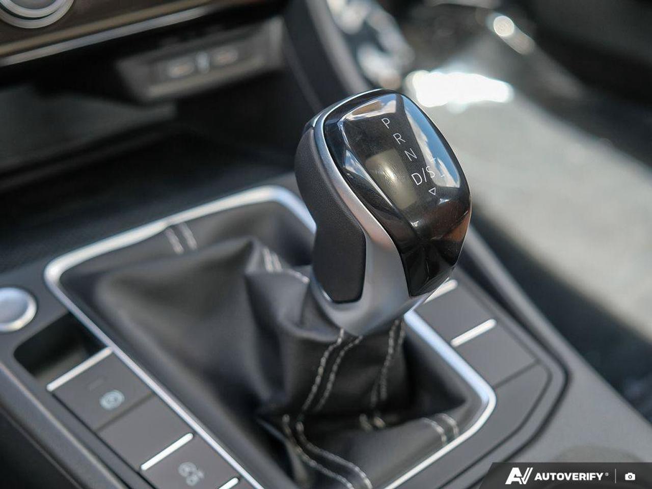 2024 Volkswagen Jetta Highline auto Photo