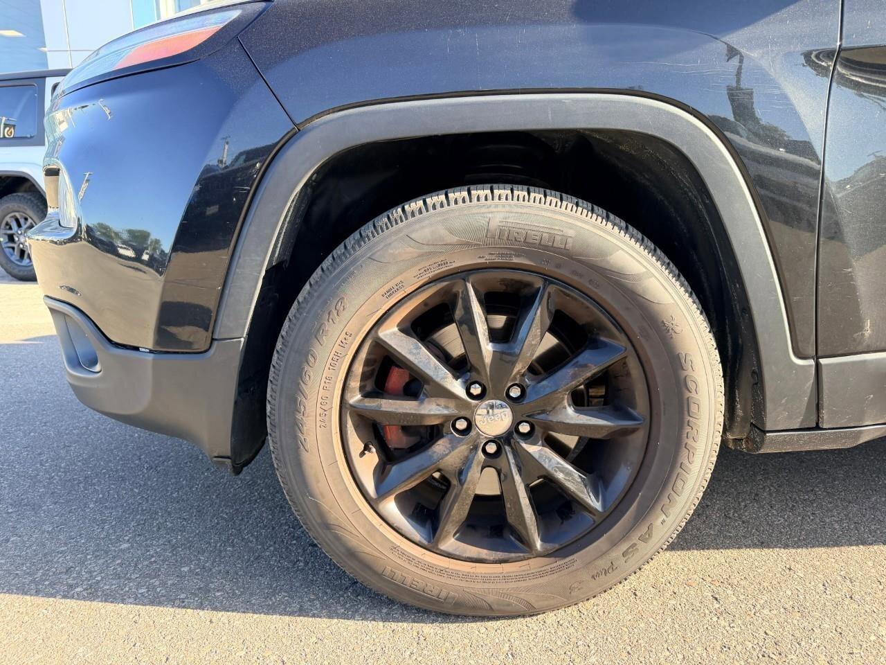 2014 Jeep Cherokee 4WD 4dr North Photo
