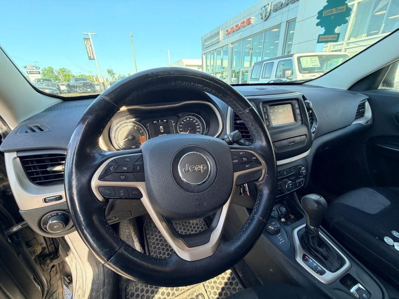 2014 Jeep Cherokee 4WD 4dr North Photo