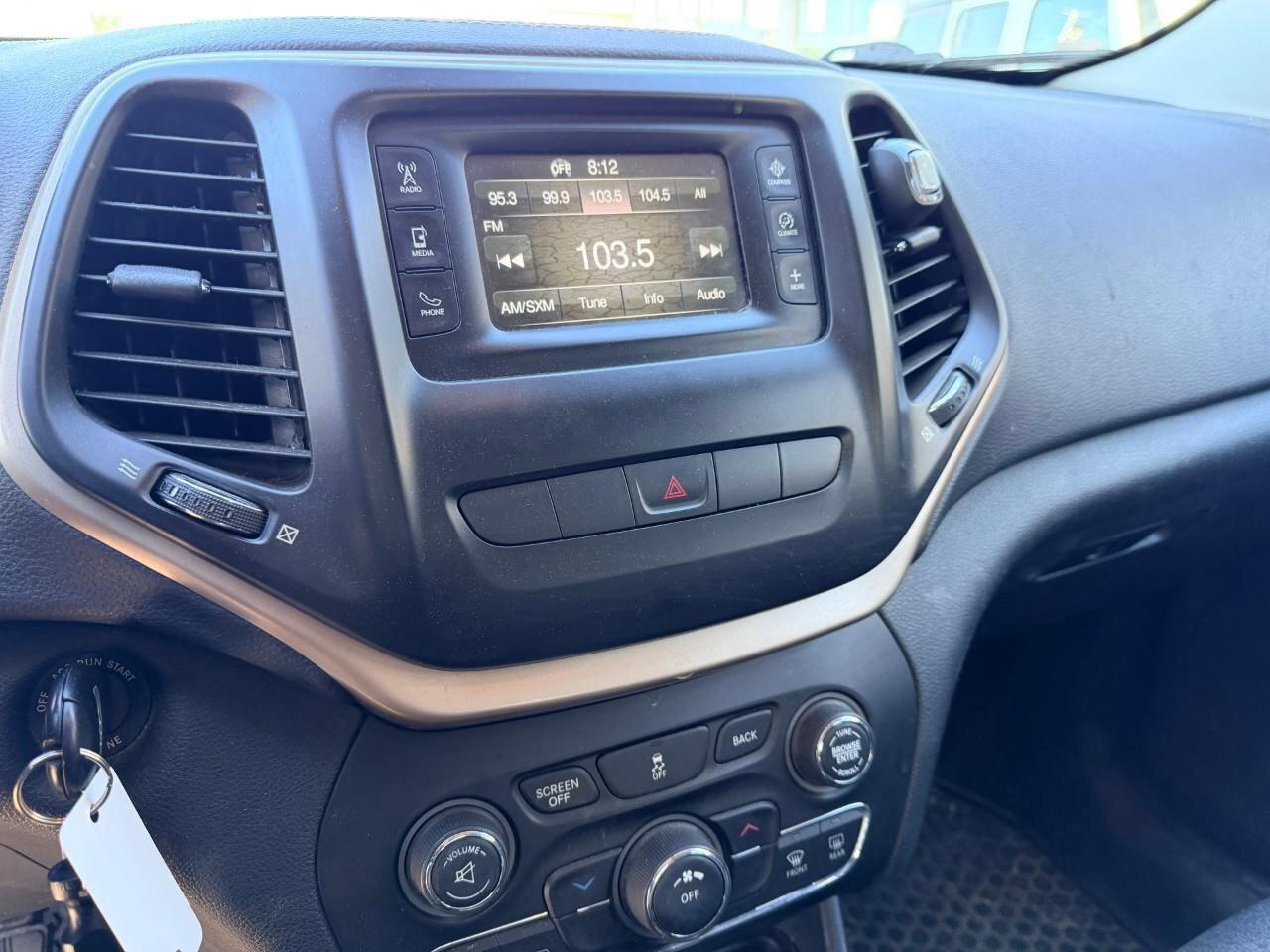 2014 Jeep Cherokee 4WD 4dr North Photo