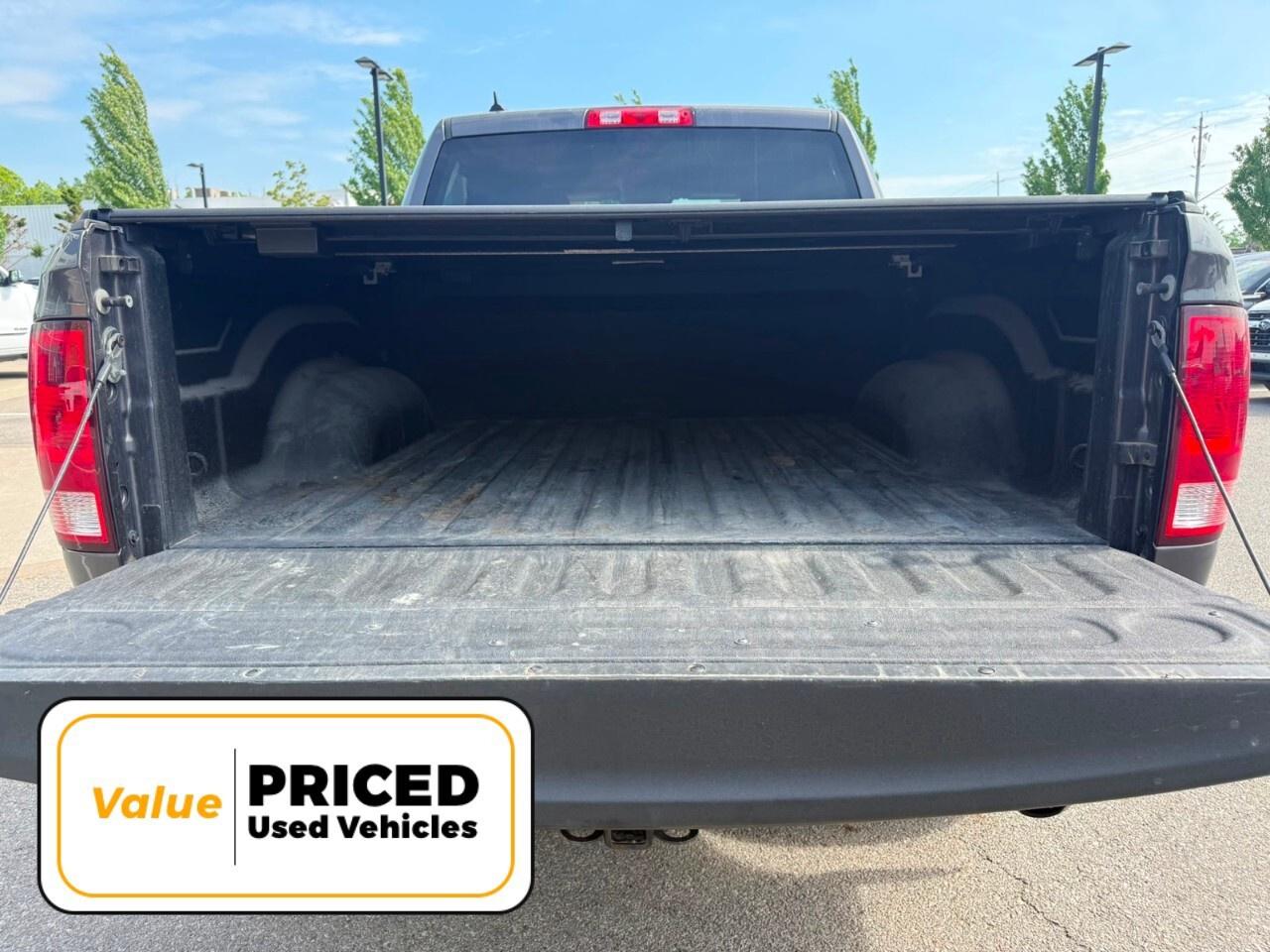 2019 RAM 1500 Classic Night Edition   Hemi Photo