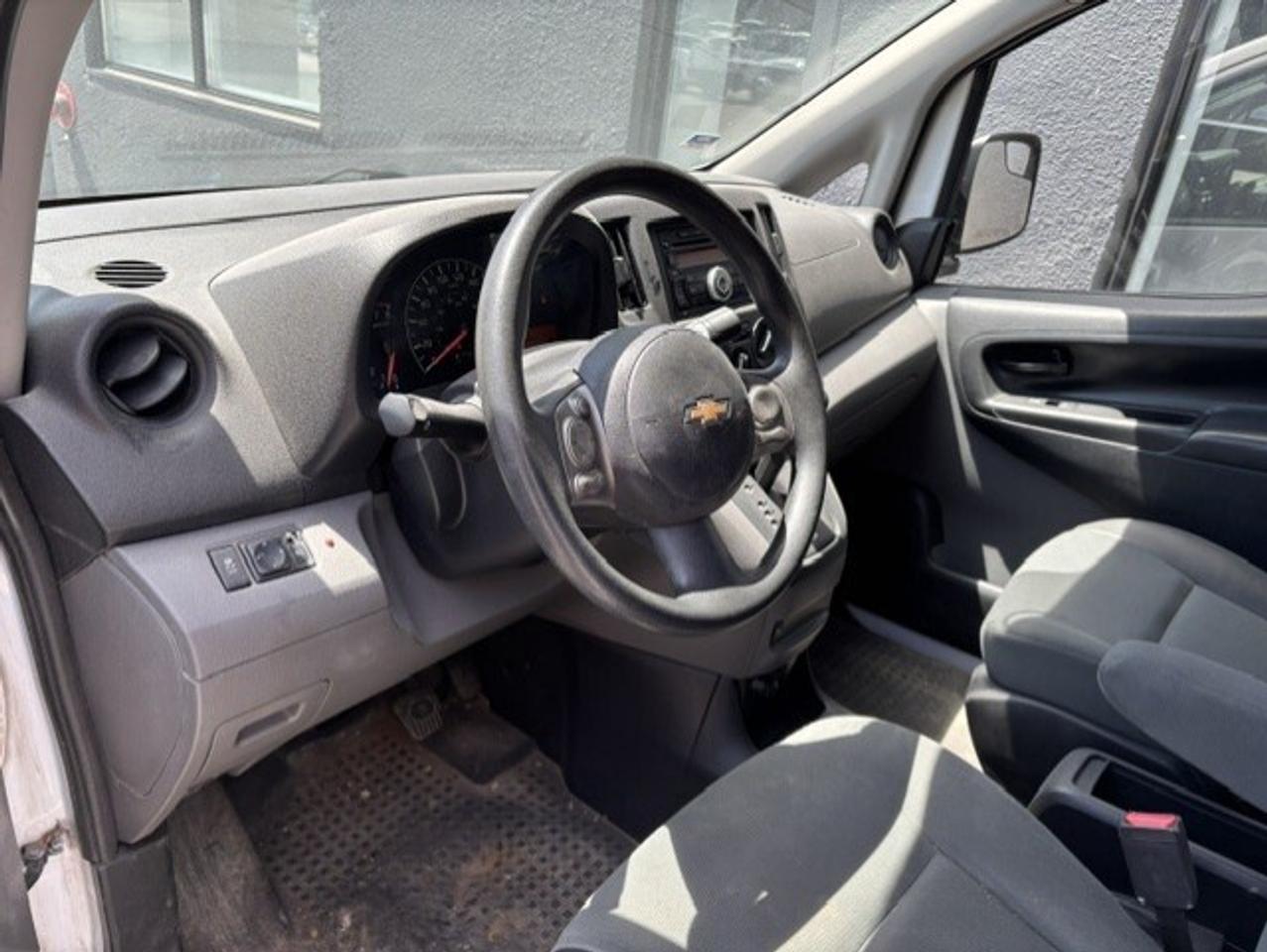 2015 Chevrolet City Express LT LADDER RACKS-DIVIDER-SHELVES-WINTER/SUMMER TIRE Photo
