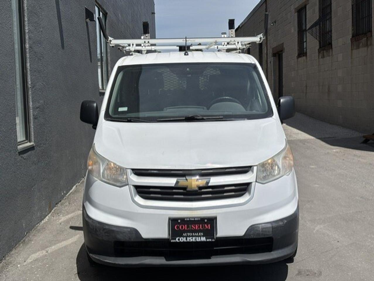 2015 Chevrolet City Express LT LADDER RACKS-DIVIDER-SHELVES-WINTER/SUMMER TIRE Photo