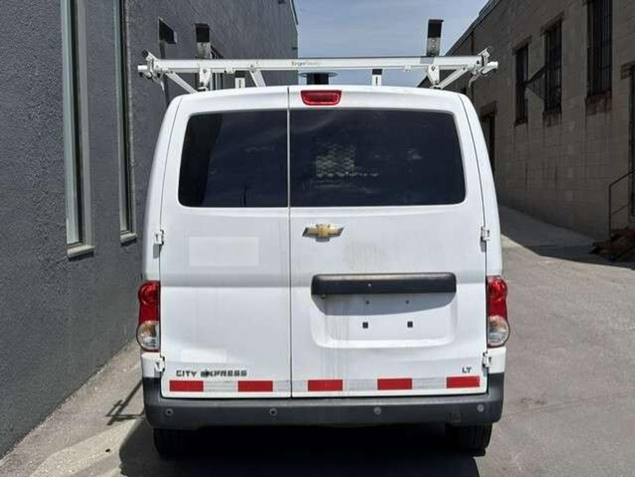 2015 Chevrolet City Express LT LADDER RACKS-DIVIDER-SHELVES-WINTER/SUMMER TIRE Photo