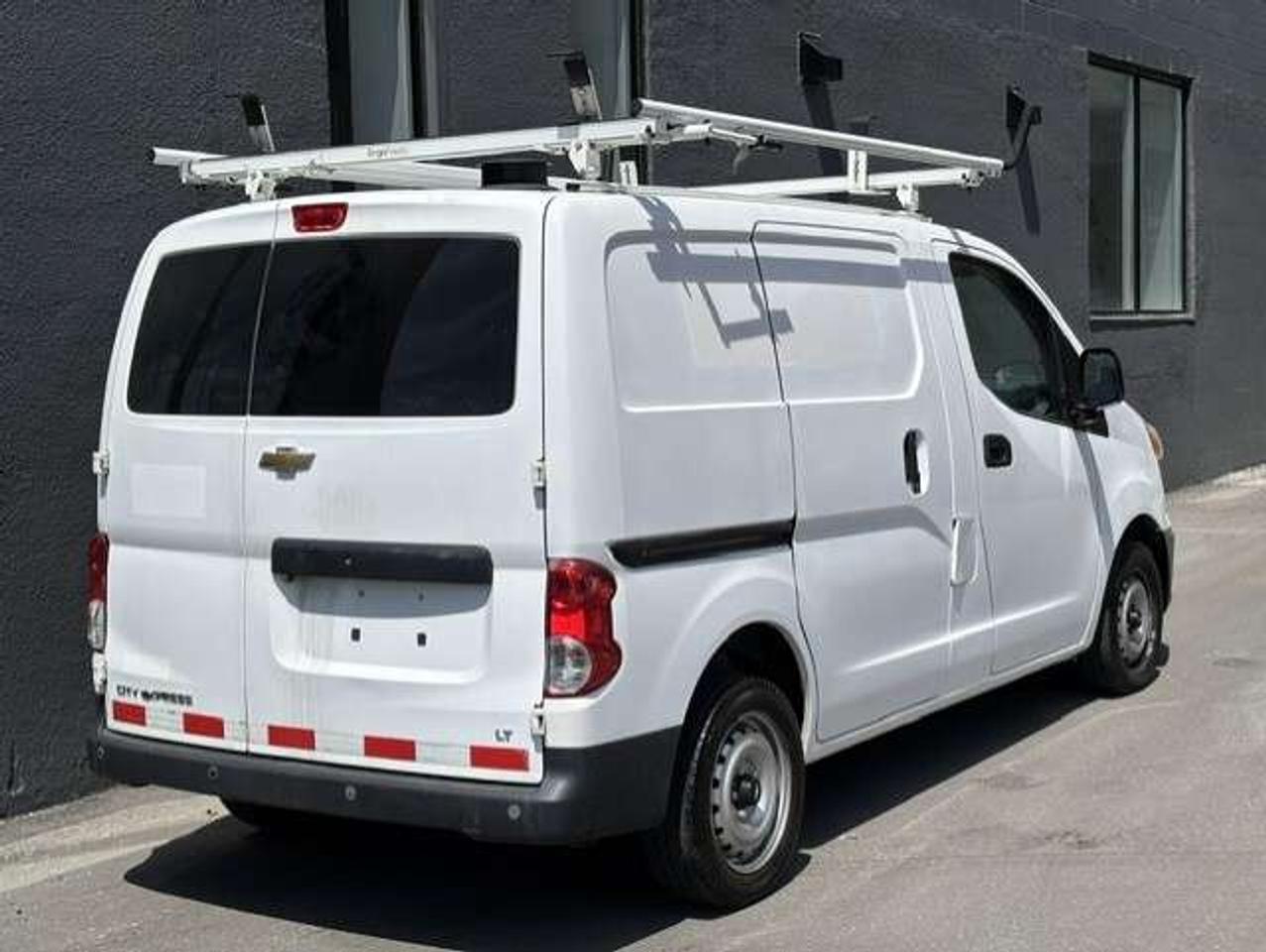2015 Chevrolet City Express LT LADDER RACKS-DIVIDER-SHELVES-WINTER/SUMMER TIRE Photo