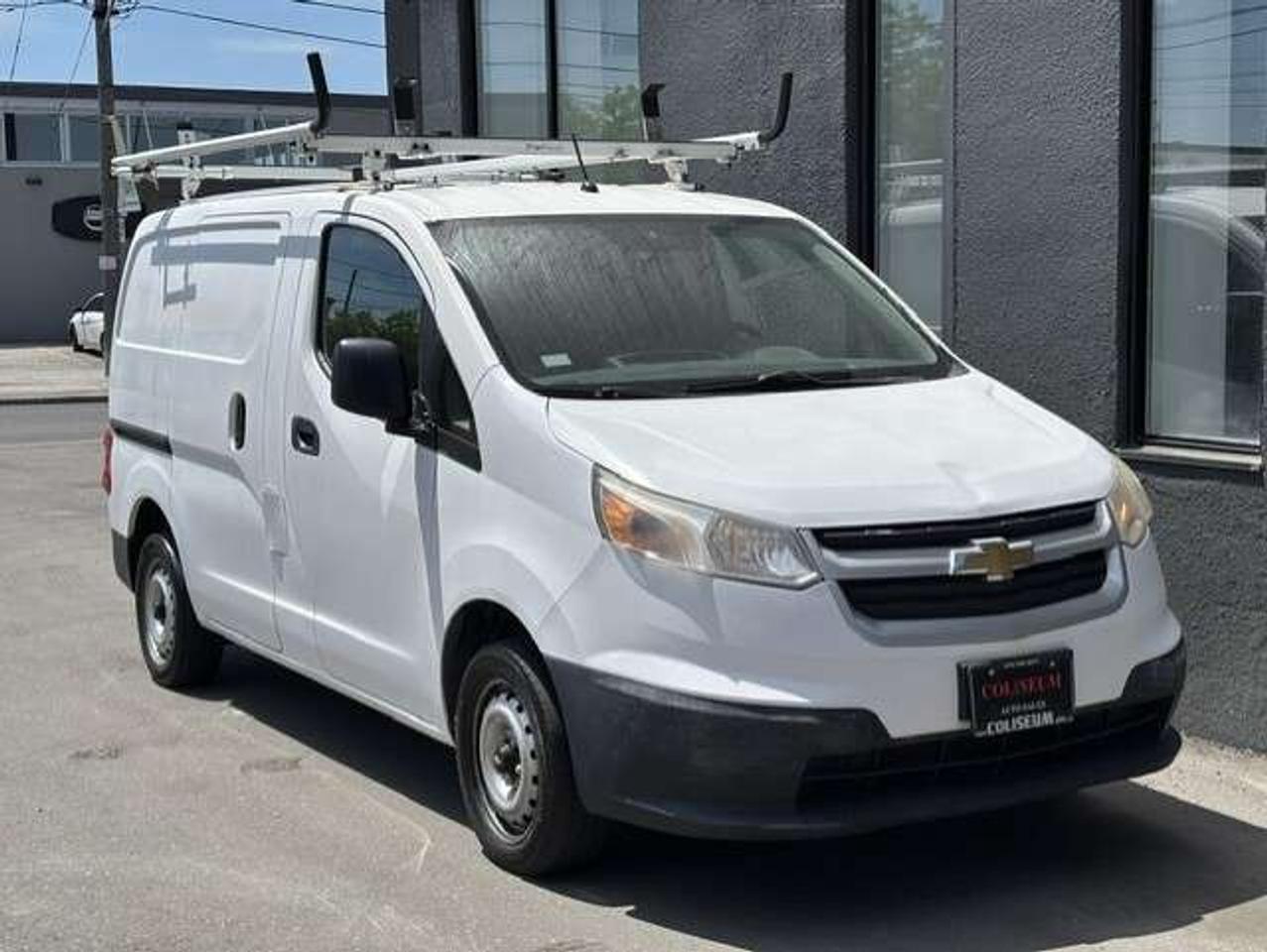 2015 Chevrolet City Express LT LADDER RACKS-DIVIDER-SHELVES-WINTER/SUMMER TIRE Photo
