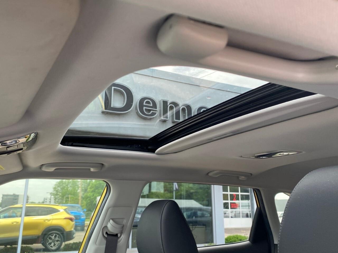 2021 Kia Seltos EX PREMIUM Photo
