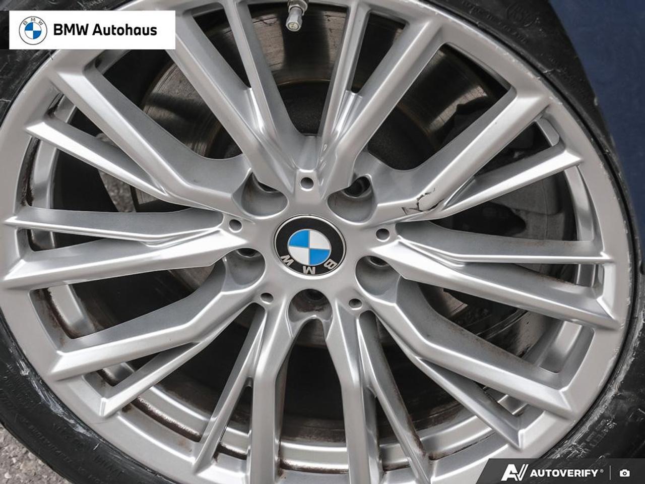 2023 BMW 3 Series 330i xDrive Sedan Photo